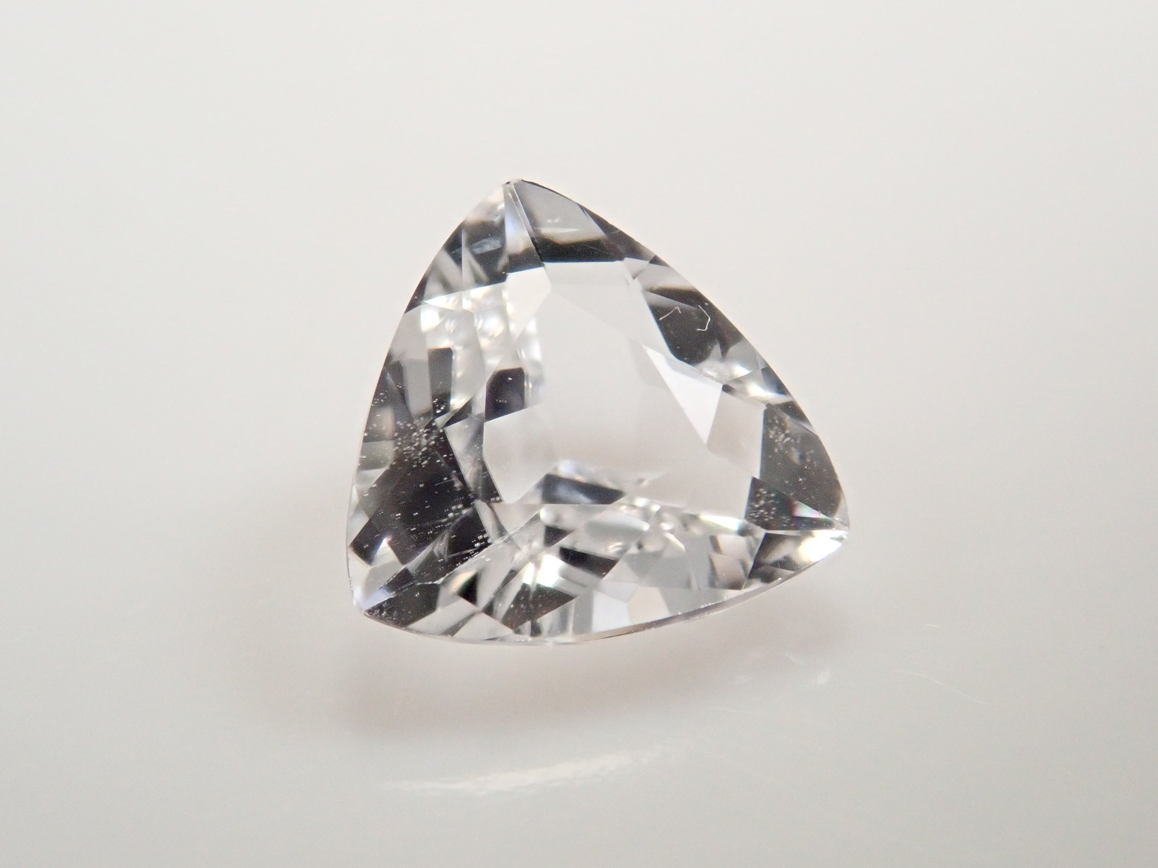 【1/26 22時販売】ロシア産フェナカイト 0.615ctルース