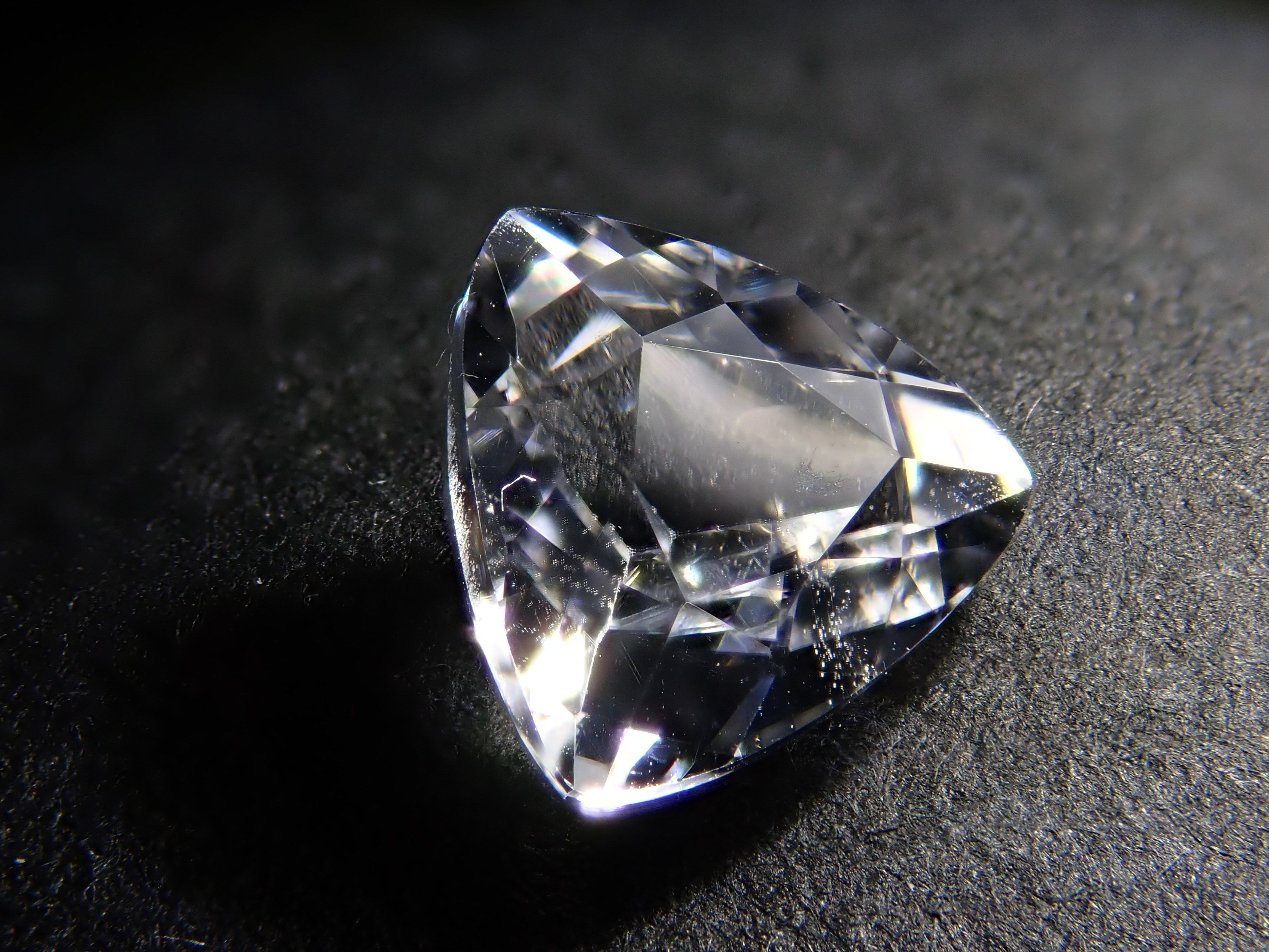 【1/26 22時販売】ロシア産フェナカイト 0.615ctルース