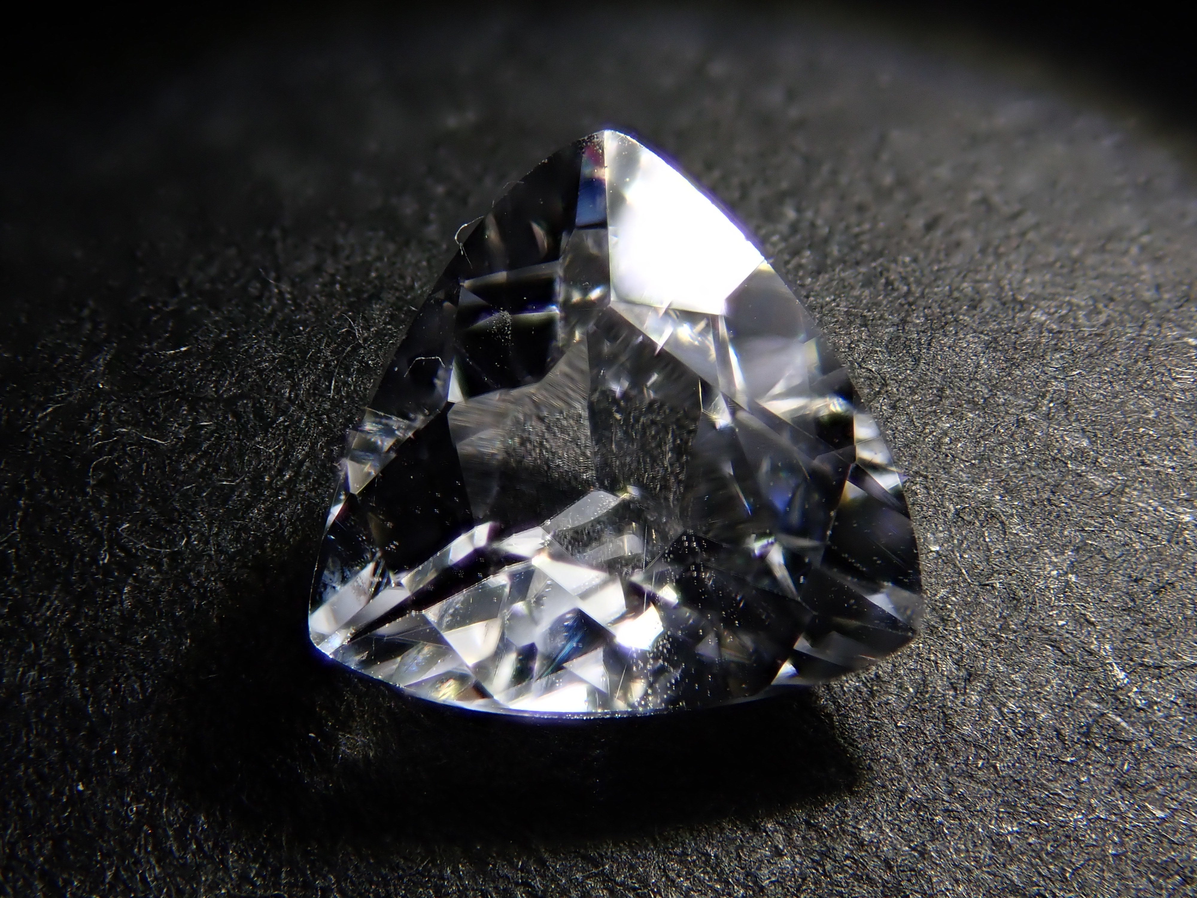 【1/26 22時販売】ロシア産フェナカイト 0.615ctルース