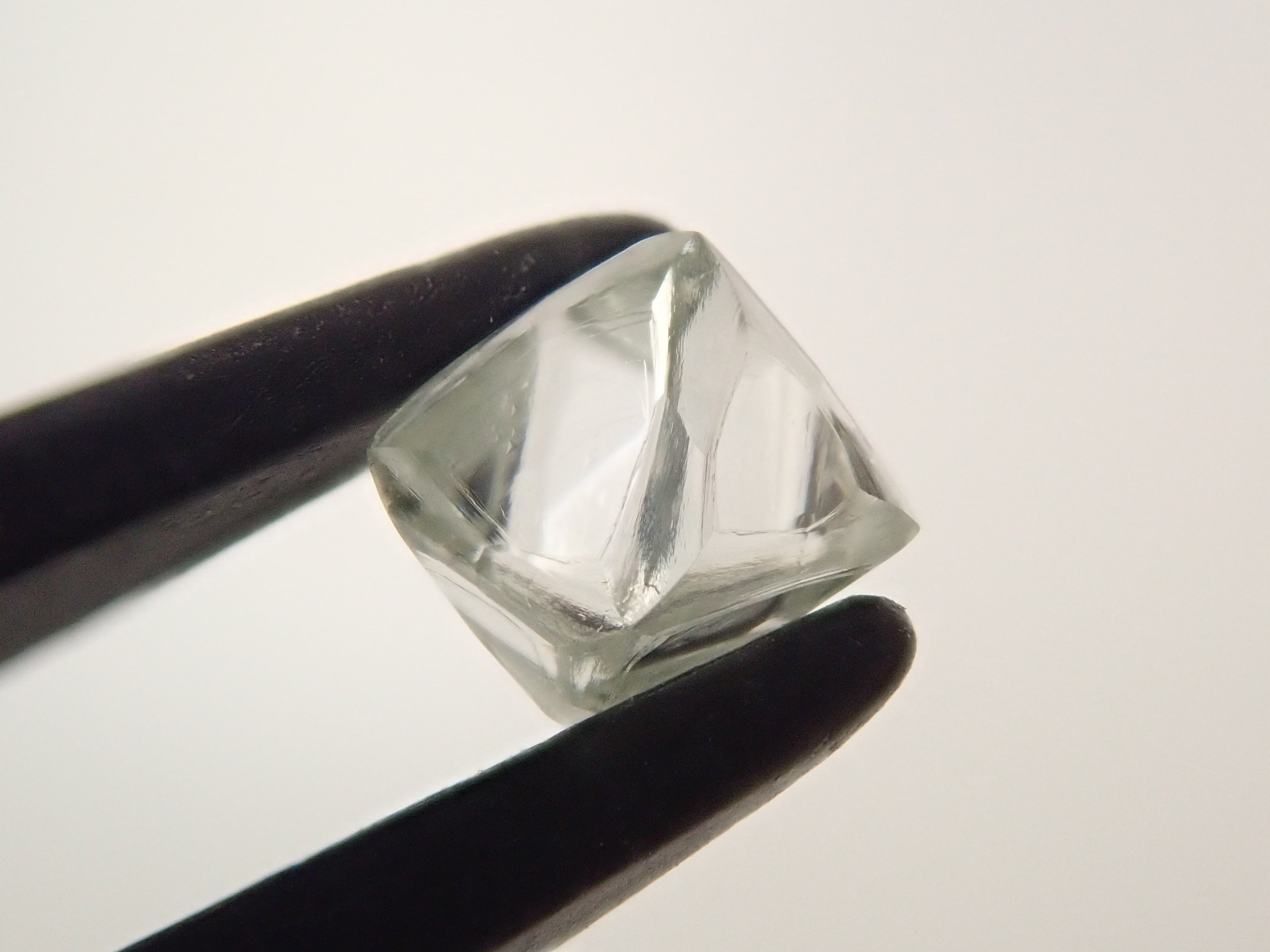 Zimbabwe Green Diamond Rough (Sawable) 0.428ct Rough Stone with Trigon