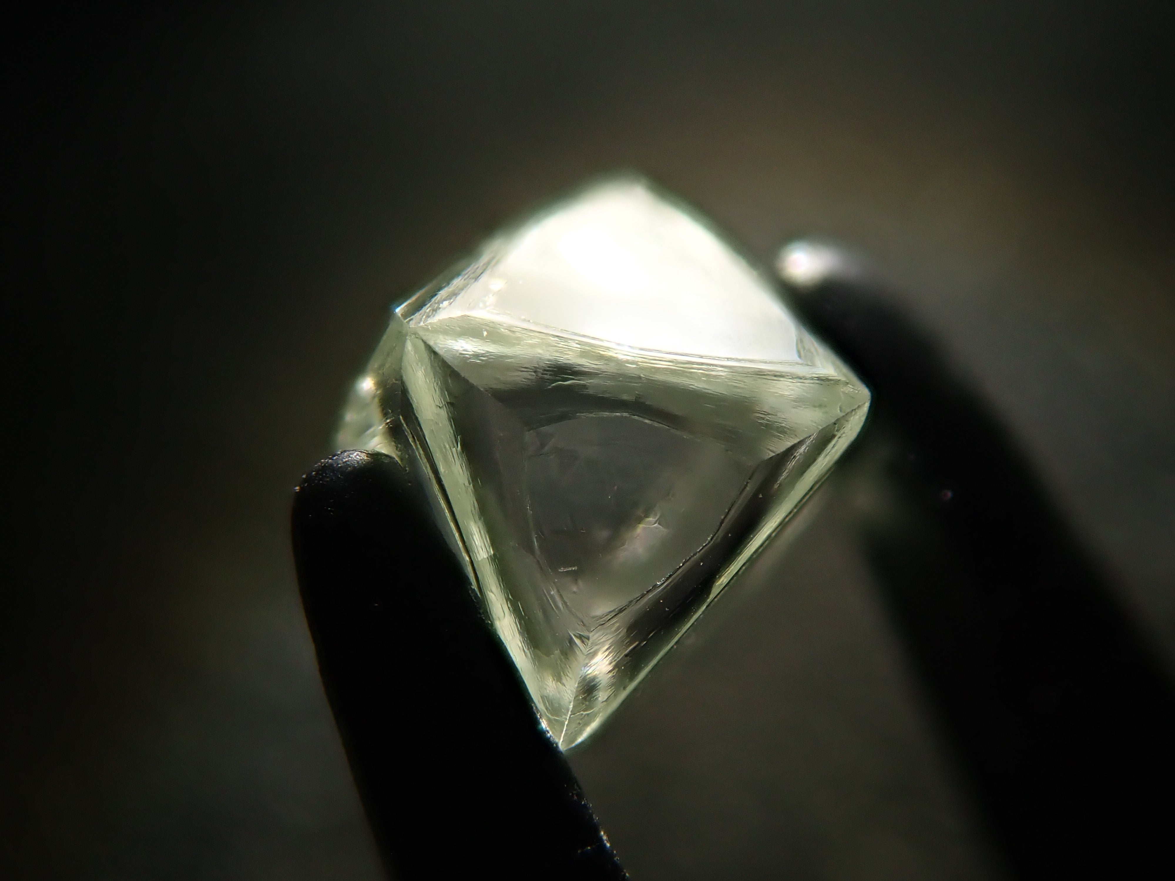 Zimbabwe Green Diamond Rough (Sawable) 0.428ct Rough Stone with Trigon