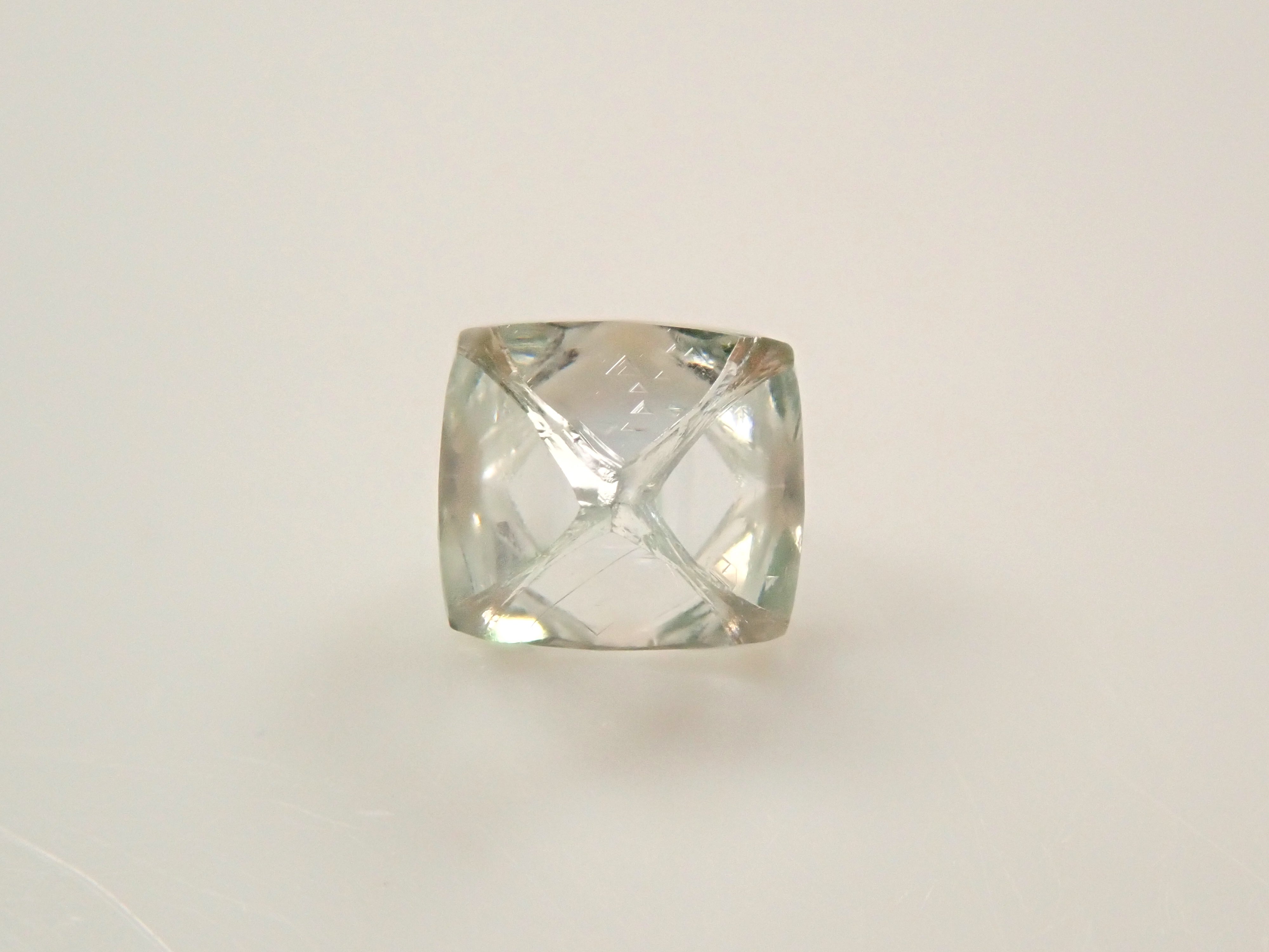 【2/23 22時販売】ジンバブエ産グリーンダイヤモンド原石(ソーヤブル) 0.402ct原石・トライゴン有り