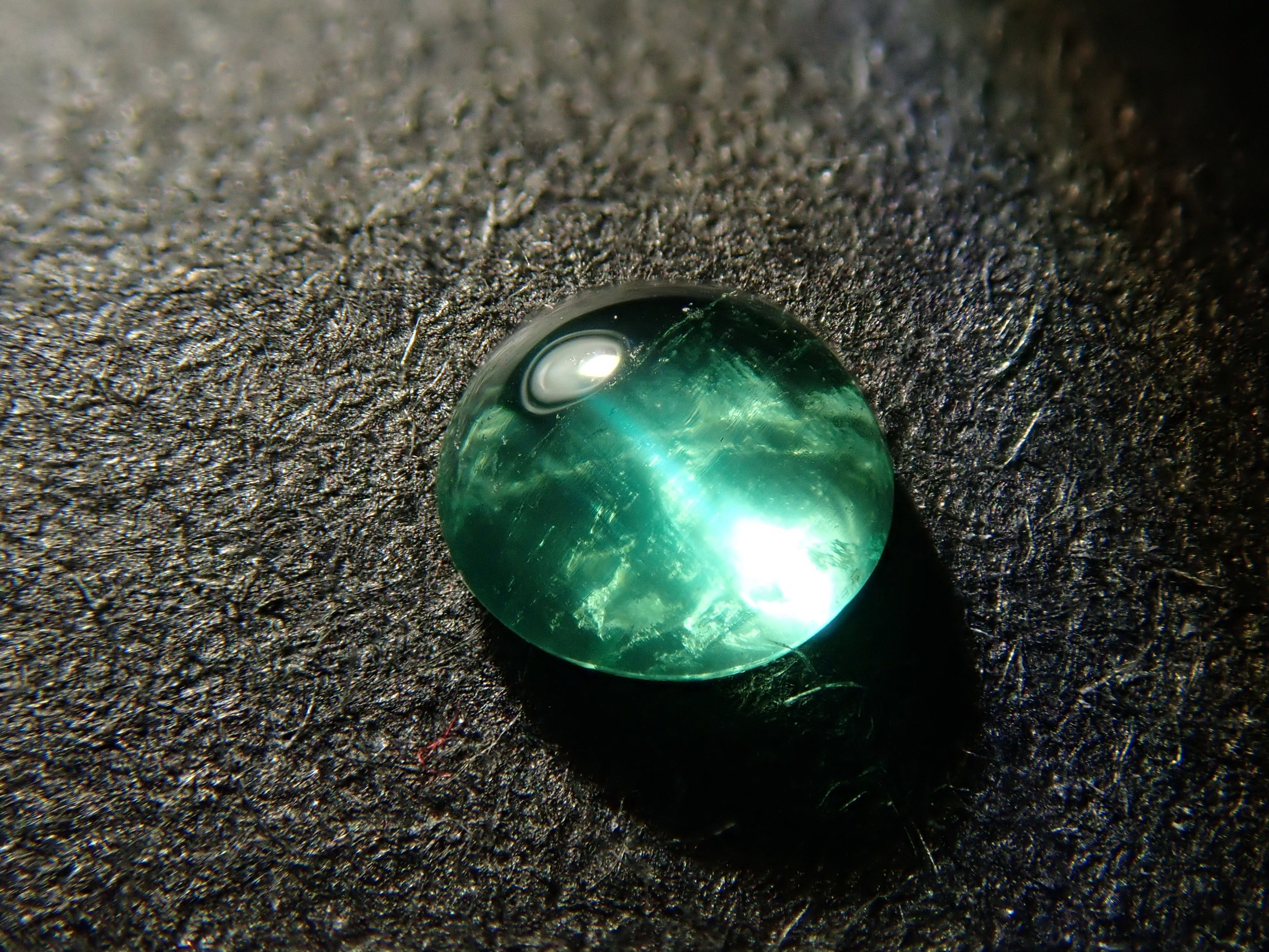 【1/26 22時販売】コロンビア産エメラルドキャッツアイ 3.0mm/0.098ctルース