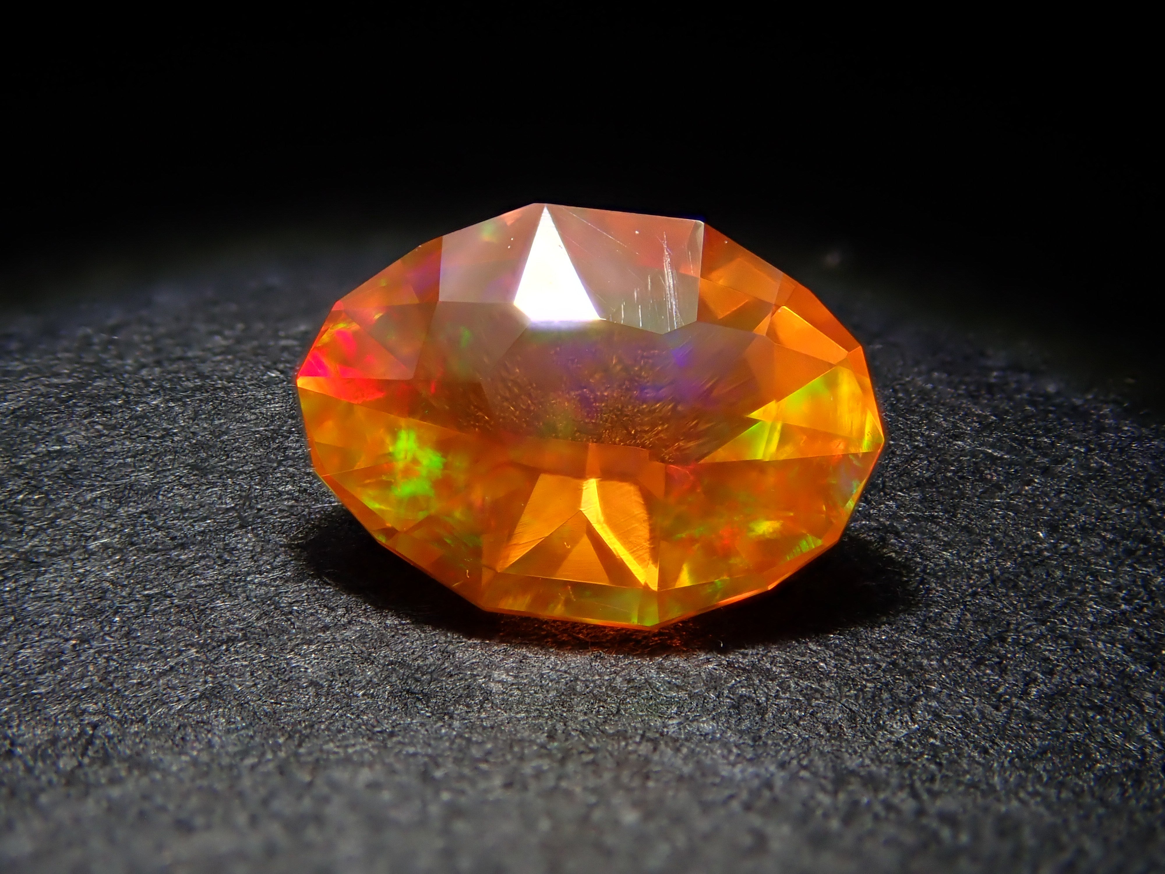 【1/27 22時販売】メキシコ産ファイアオパール 0.235ctルース(ファセットカット)