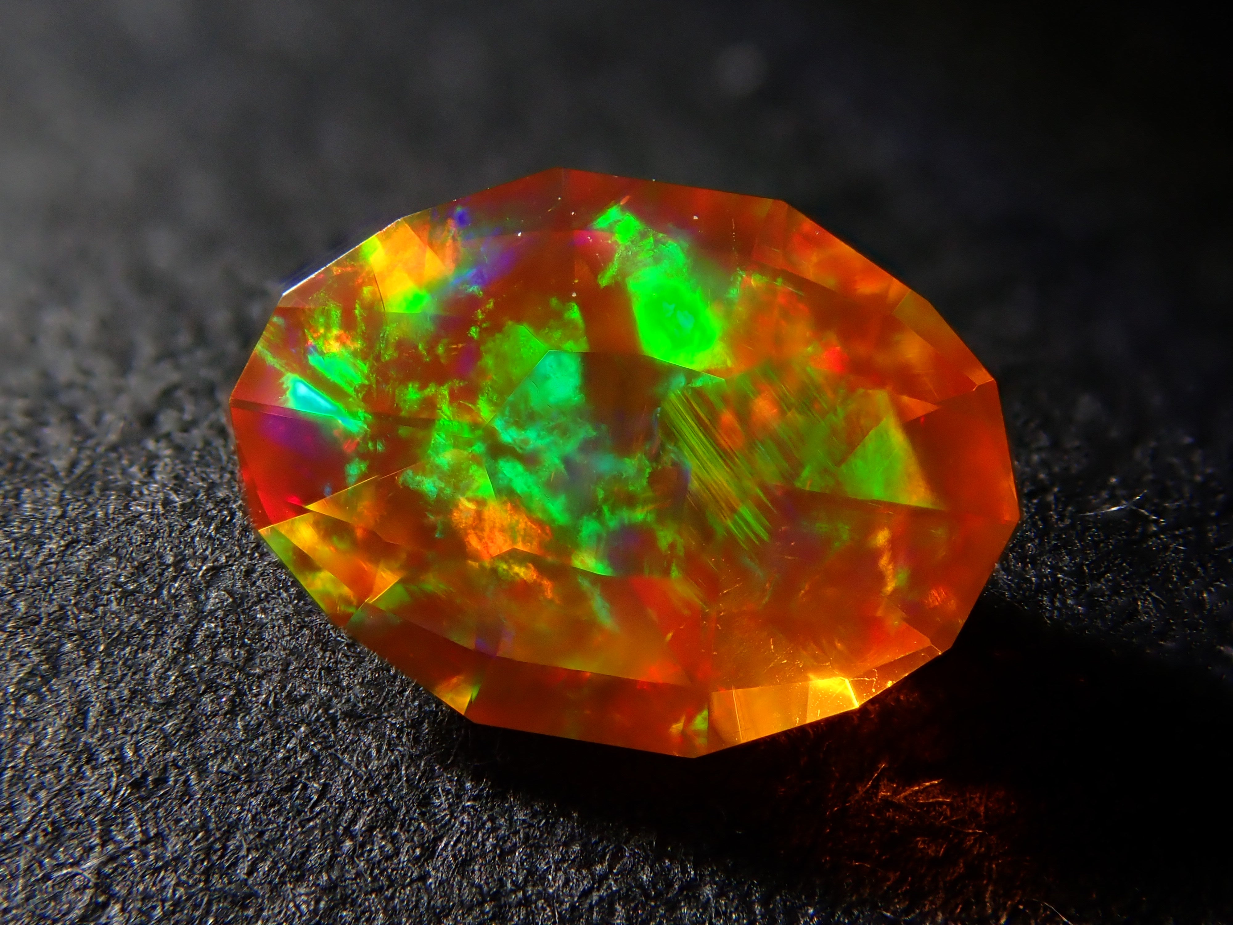 【1/27 22時販売】メキシコ産ファイアオパール 0.235ctルース(ファセットカット)