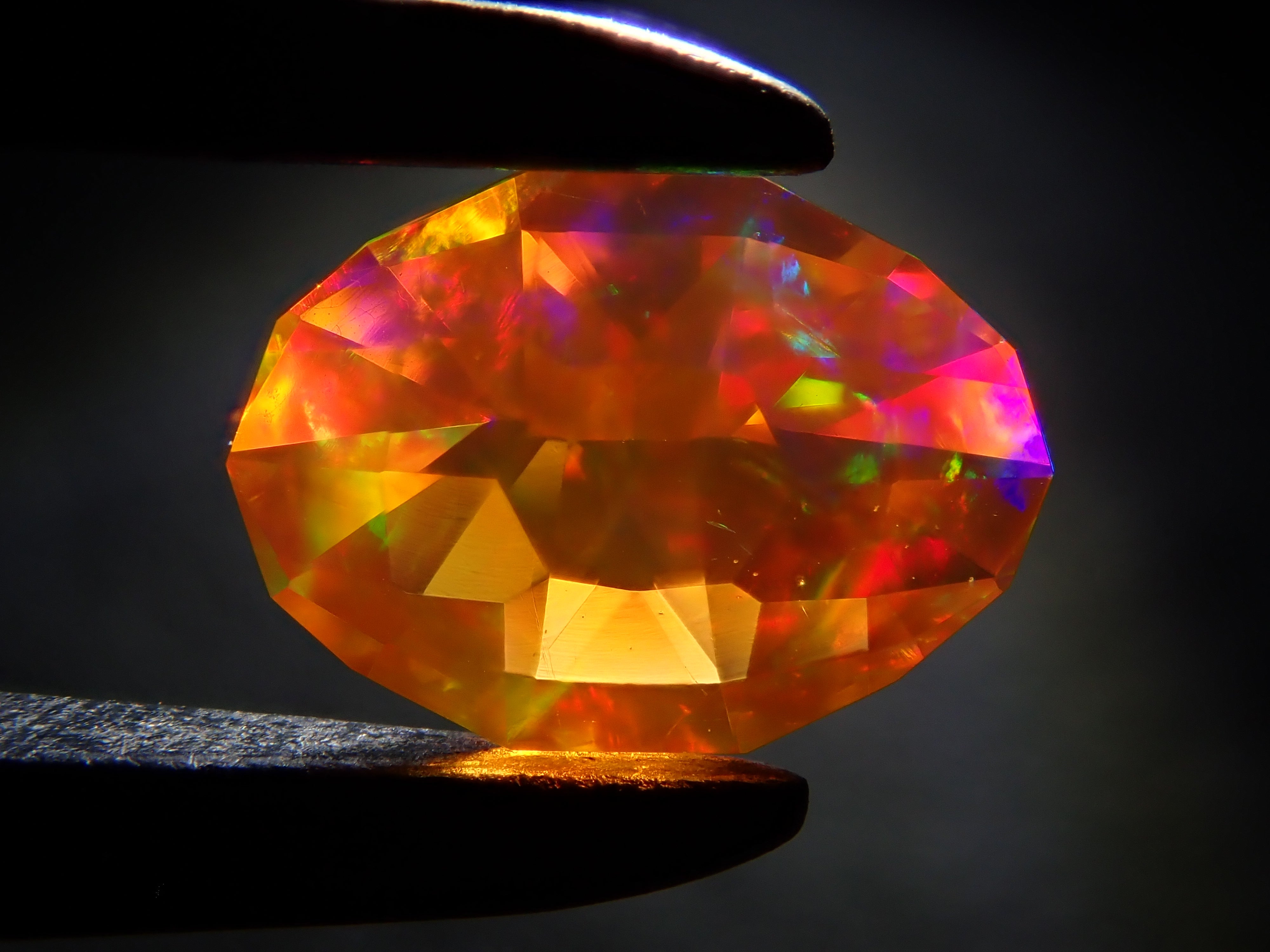 【1/27 22時販売】メキシコ産ファイアオパール 0.235ctルース(ファセットカット)