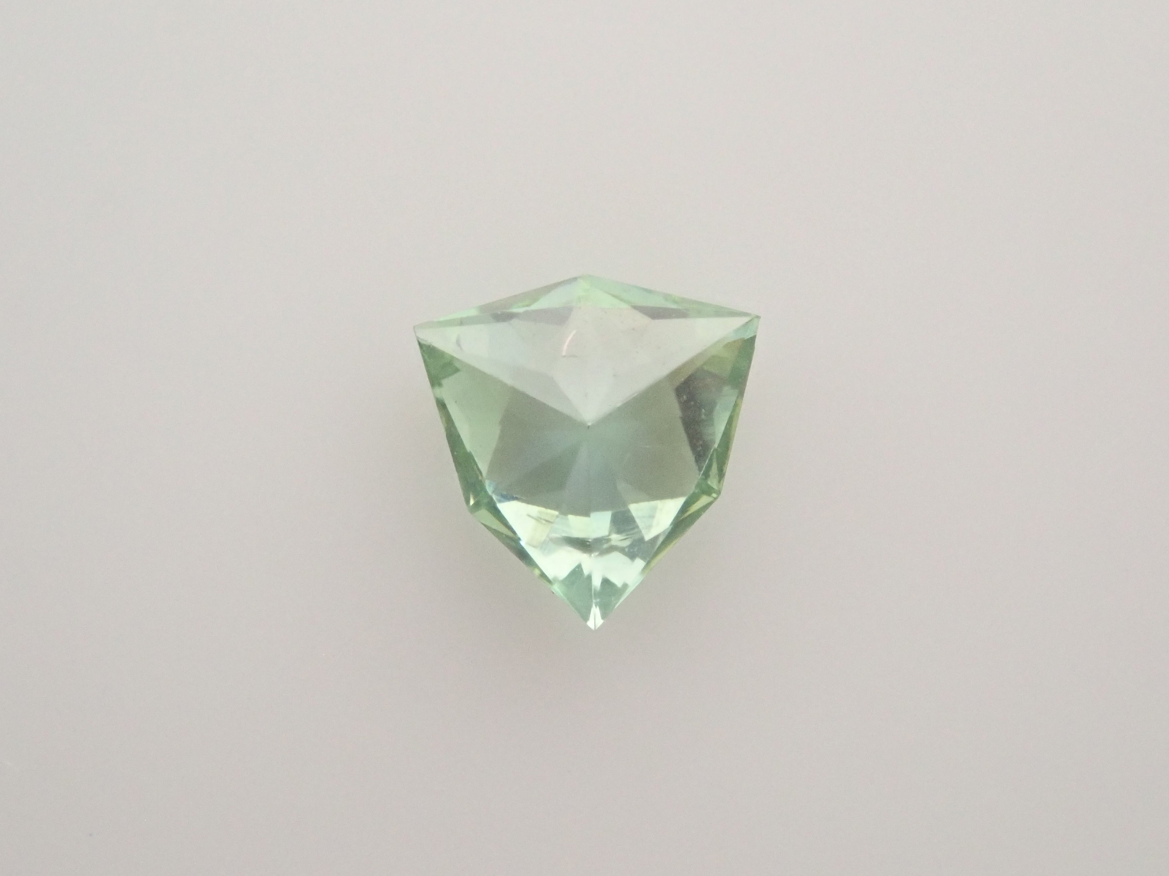 【1/27 22時販売】スリランカ産グリーンジルコン 0.312ctルース