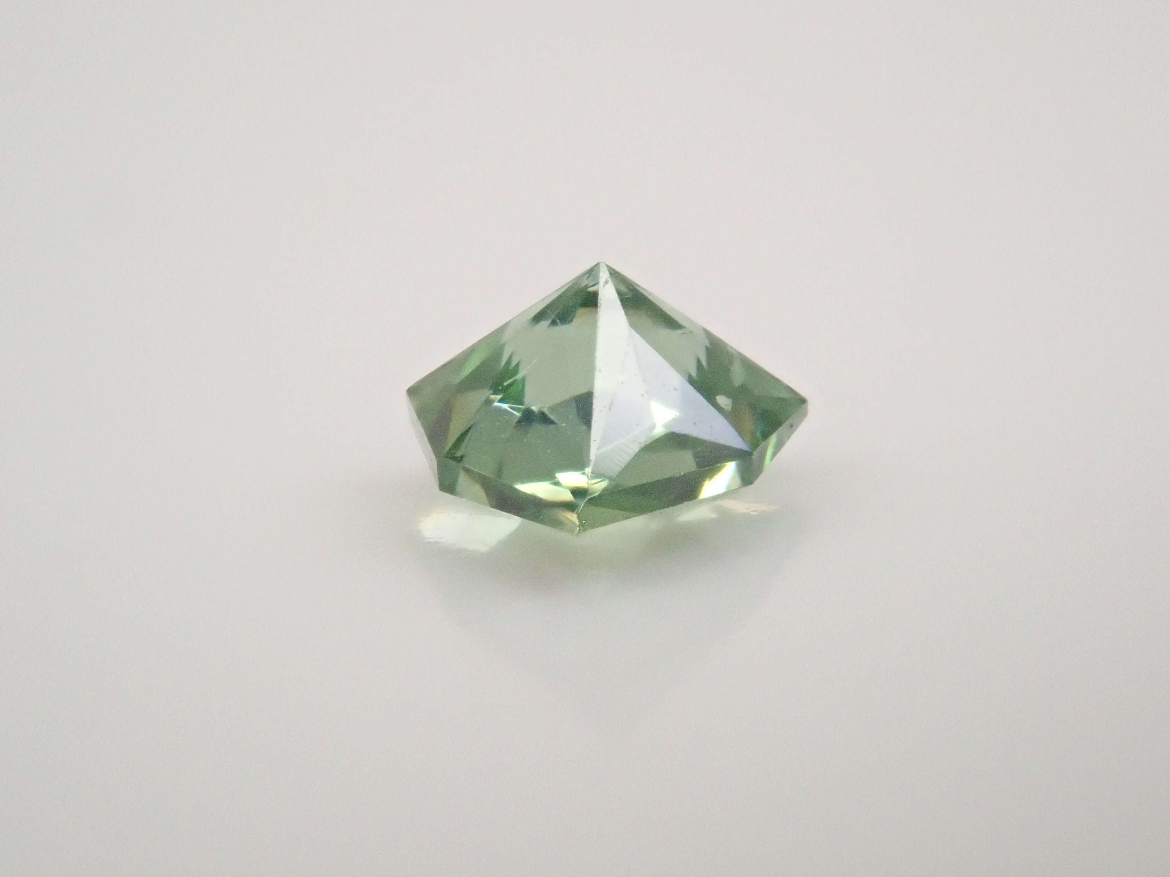 【1/27 22時販売】スリランカ産グリーンジルコン 0.312ctルース