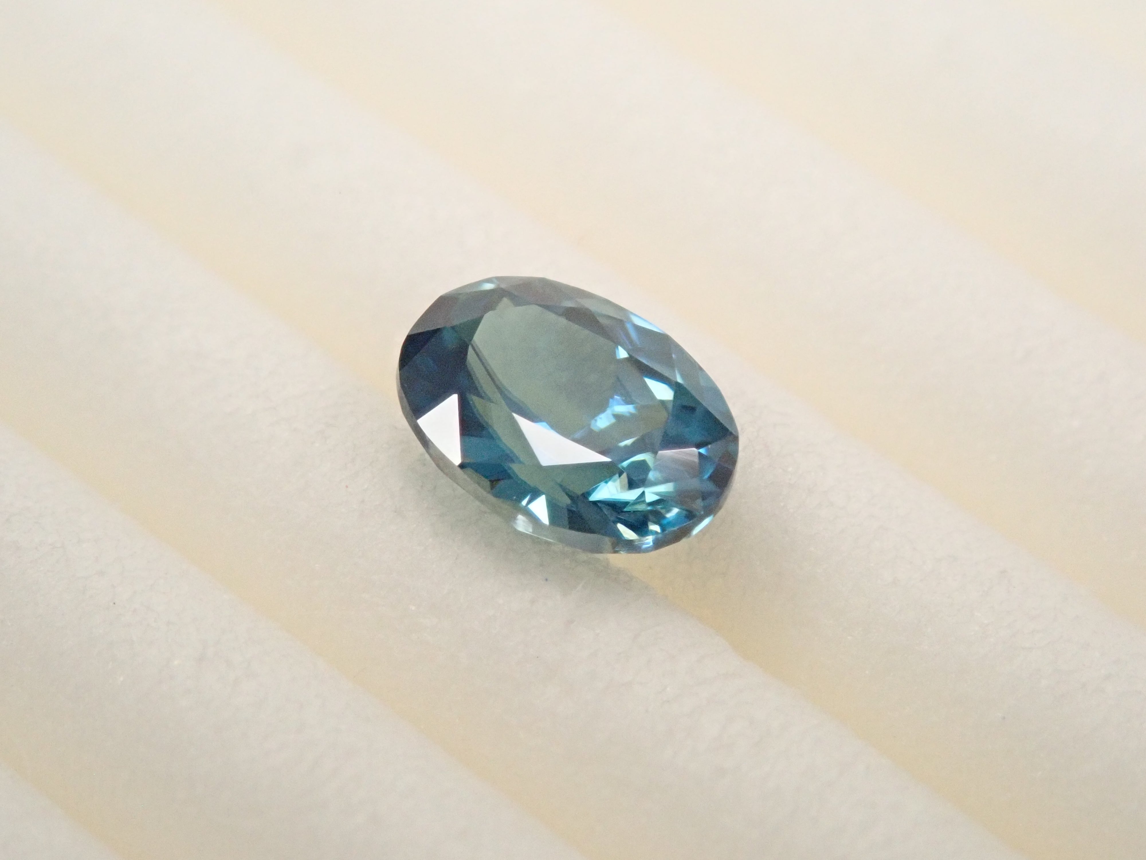 【1/24 22時販売】カンボジア産ブルージルコン(ラタナキリブルー) 0.537ctルース