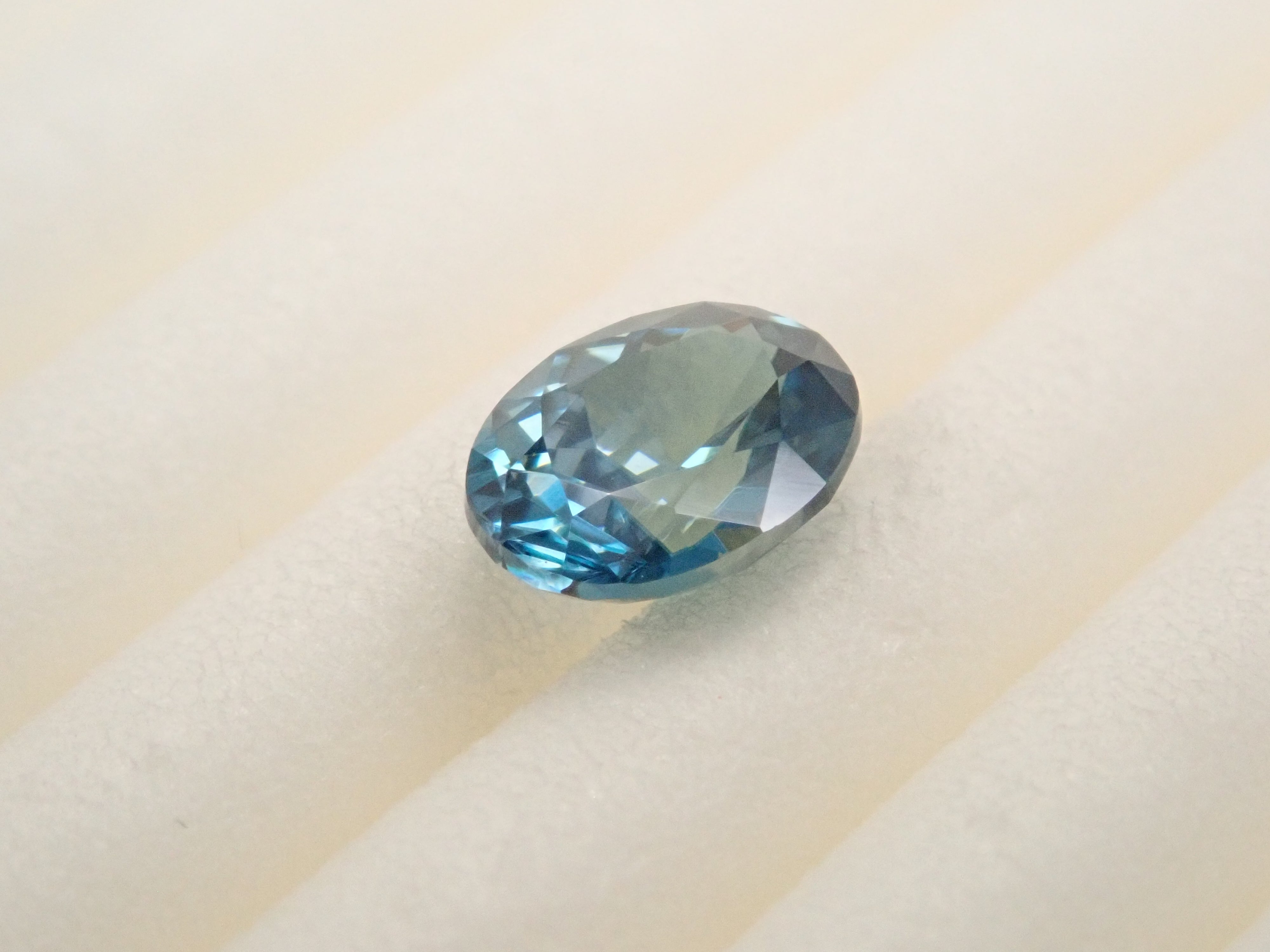 【1/24 22時販売】カンボジア産ブルージルコン(ラタナキリブルー) 0.537ctルース