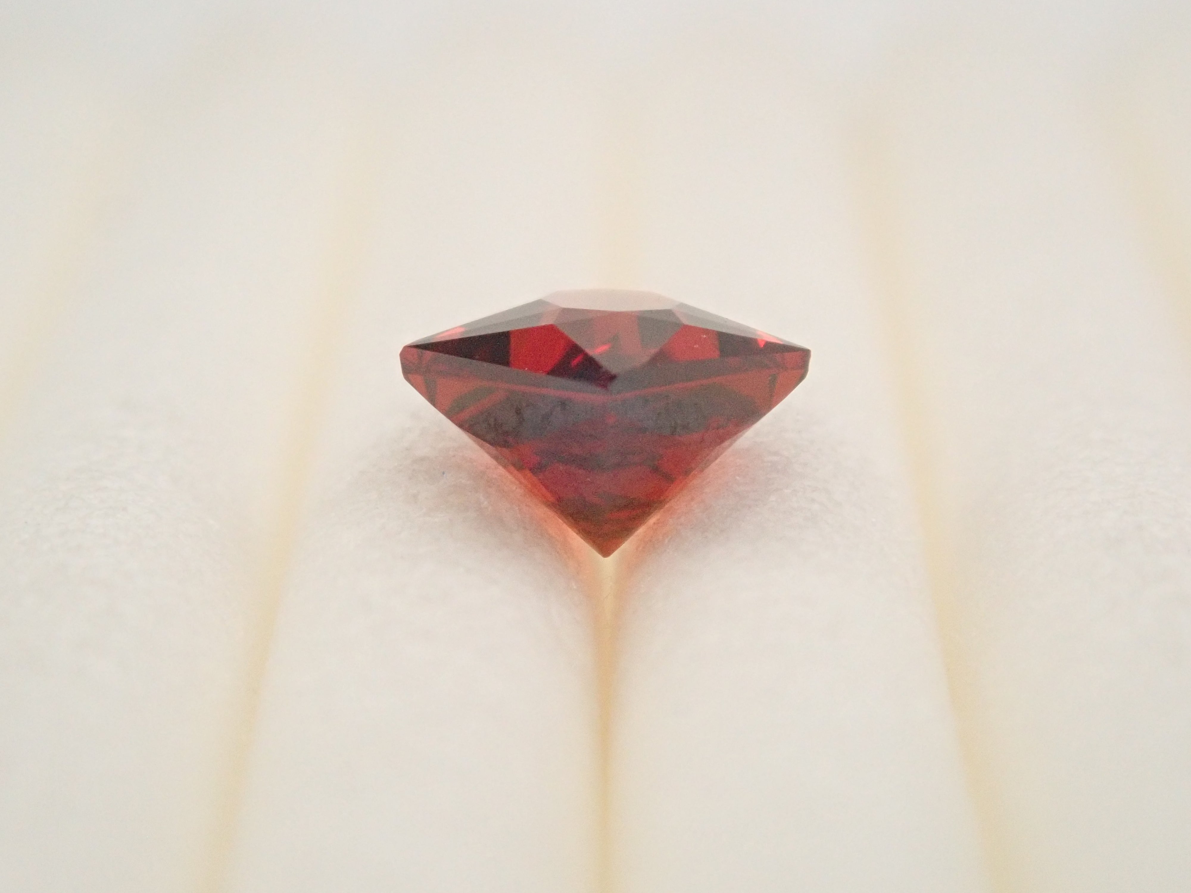 【1/24 22時販売】タンザニア産アルマンディンガーネット 0.586ctルース