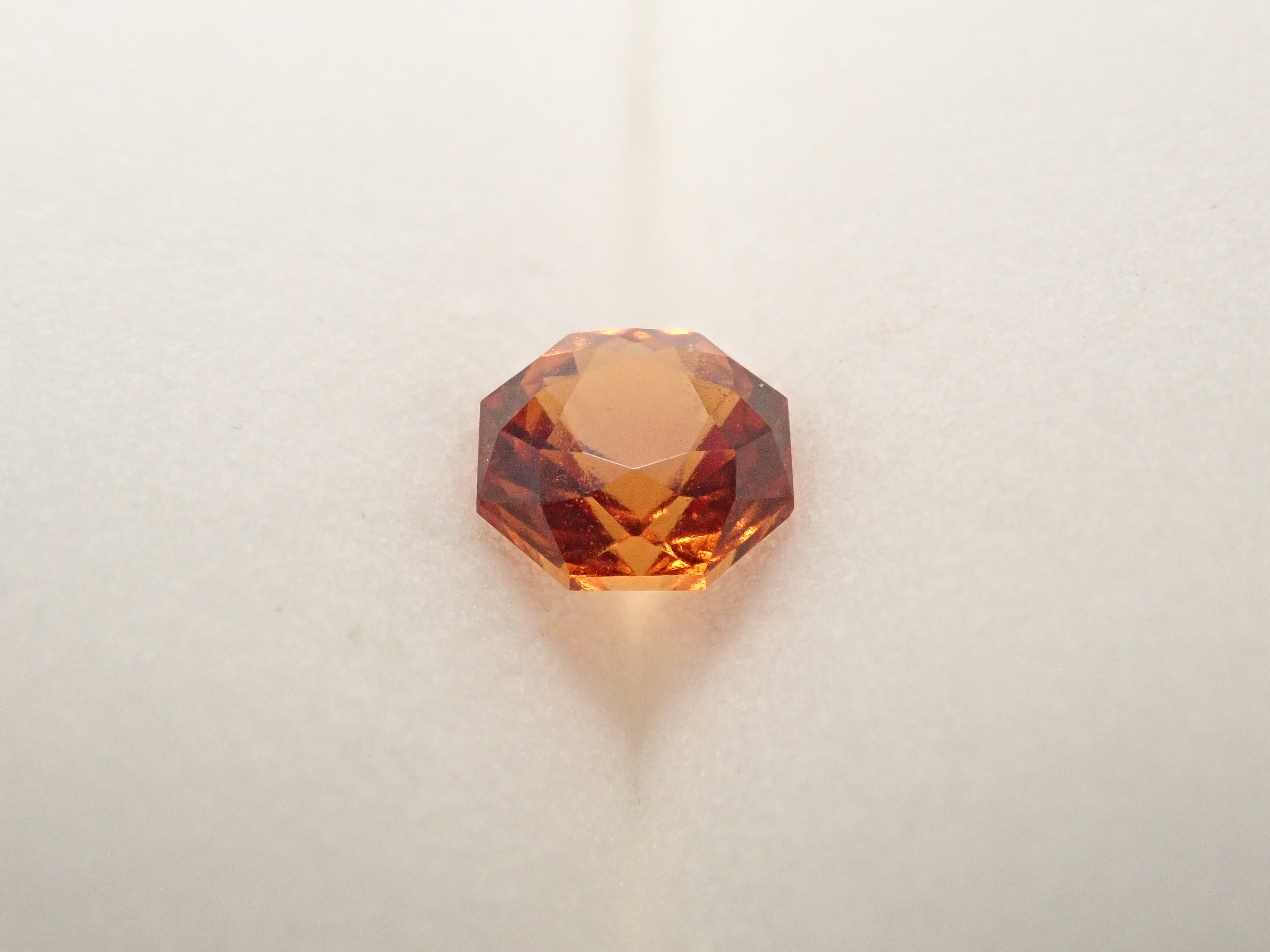 【1/24 22時販売】スリランカ産ヘソナイトガーネット 0.681ctルース