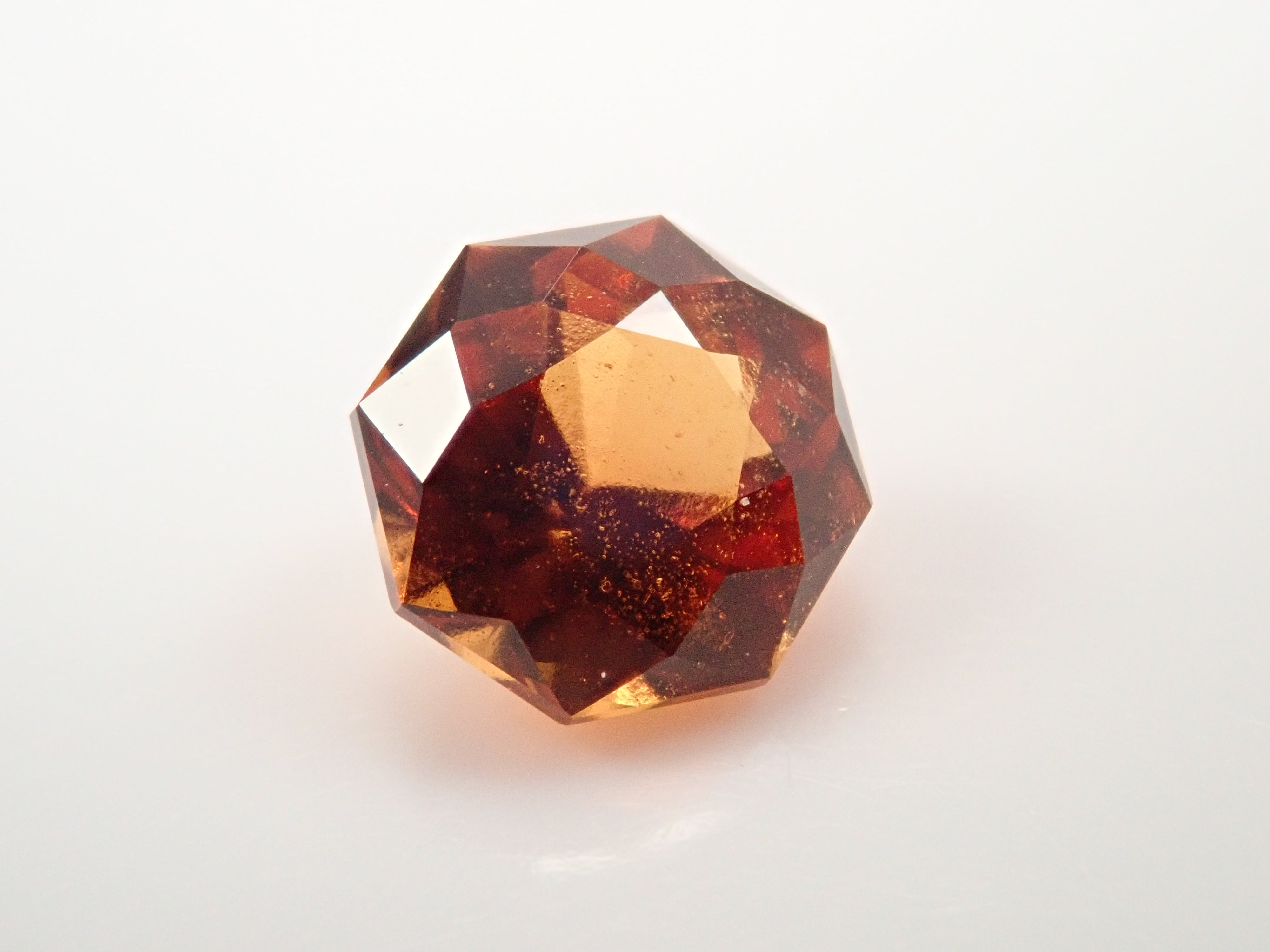 【1/24 22時販売】スリランカ産ヘソナイトガーネット 0.681ctルース