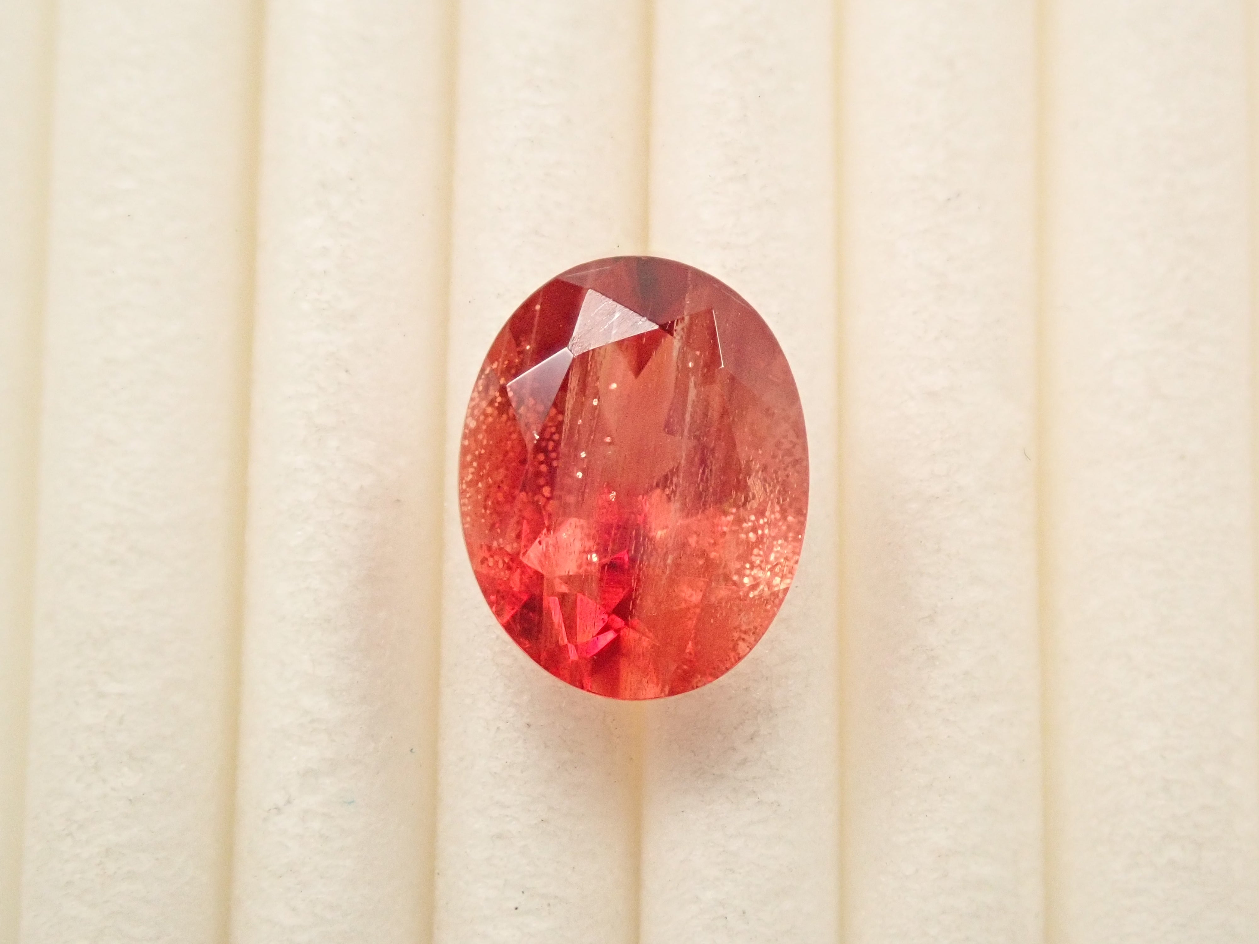 【1/31 22時販売】アメリカ産オレゴンサンストーン 1.869ctルース