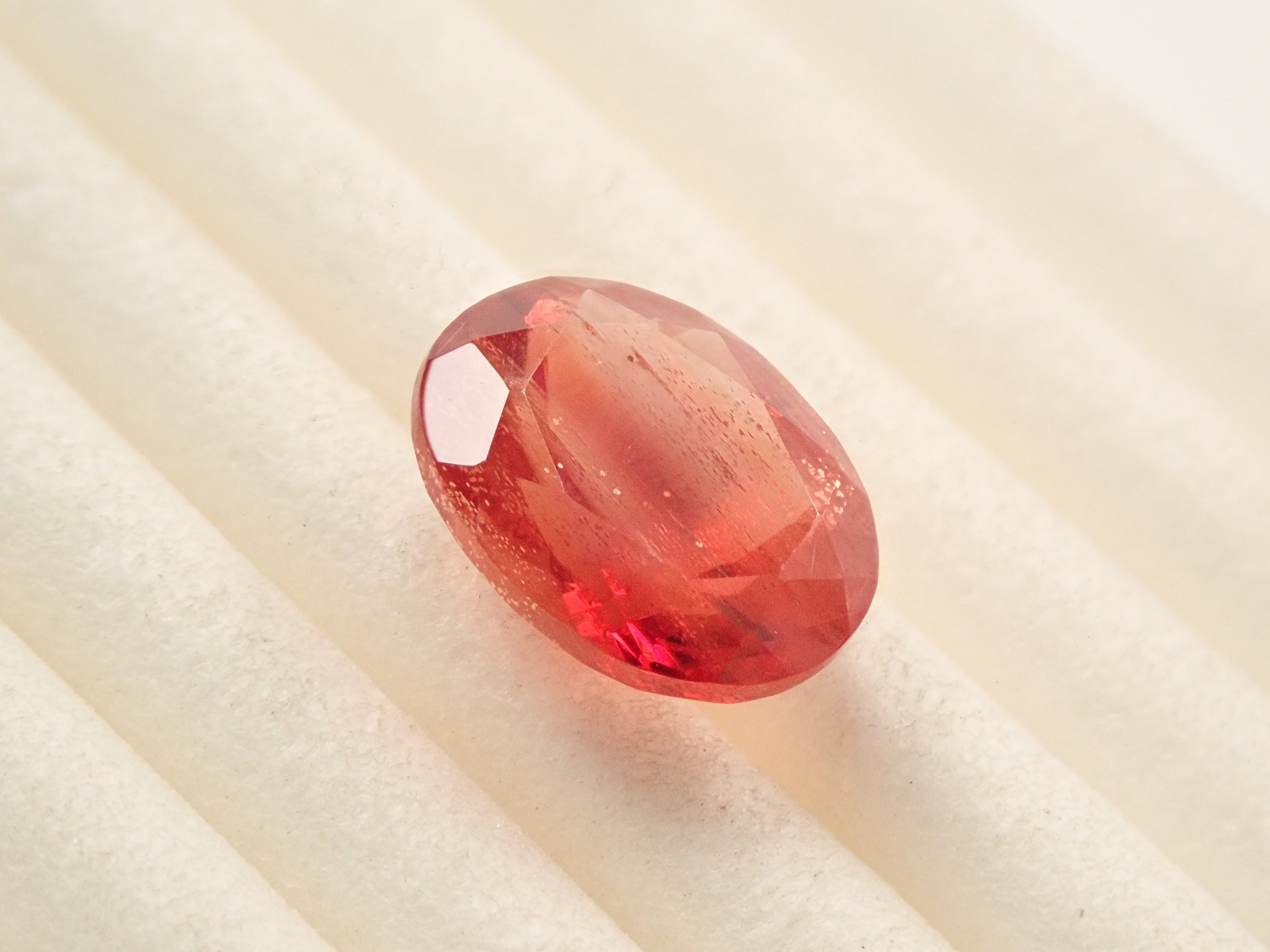 【1/31 22時販売】アメリカ産オレゴンサンストーン 1.869ctルース