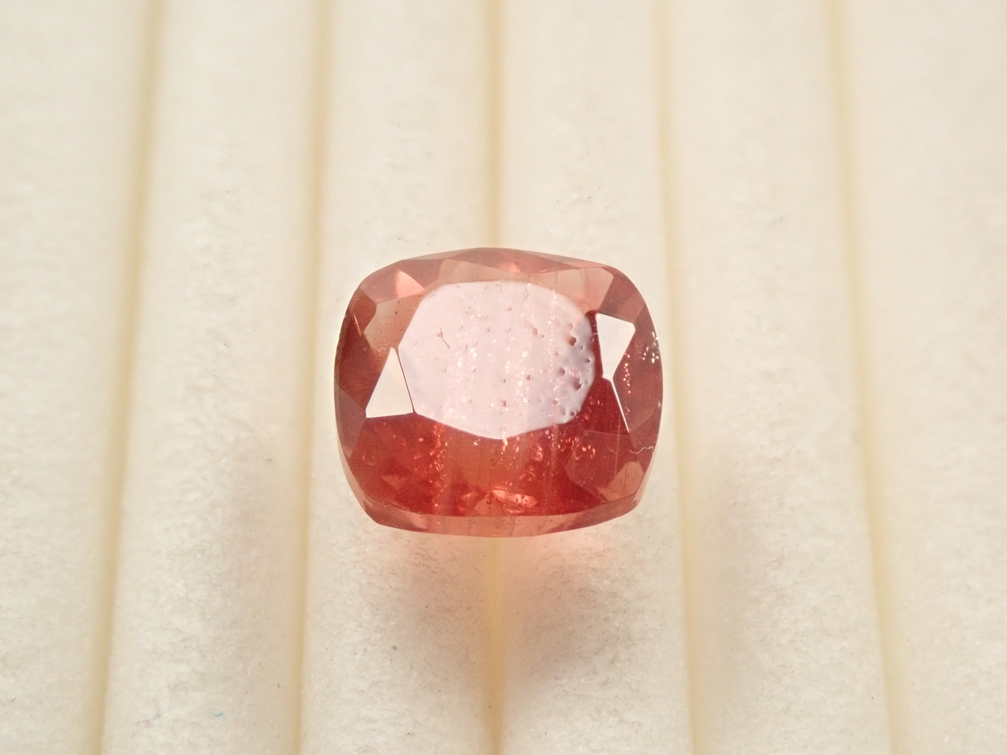 【2/17 22時販売】アメリカ産オレゴンサンストーン 1.590ctルース