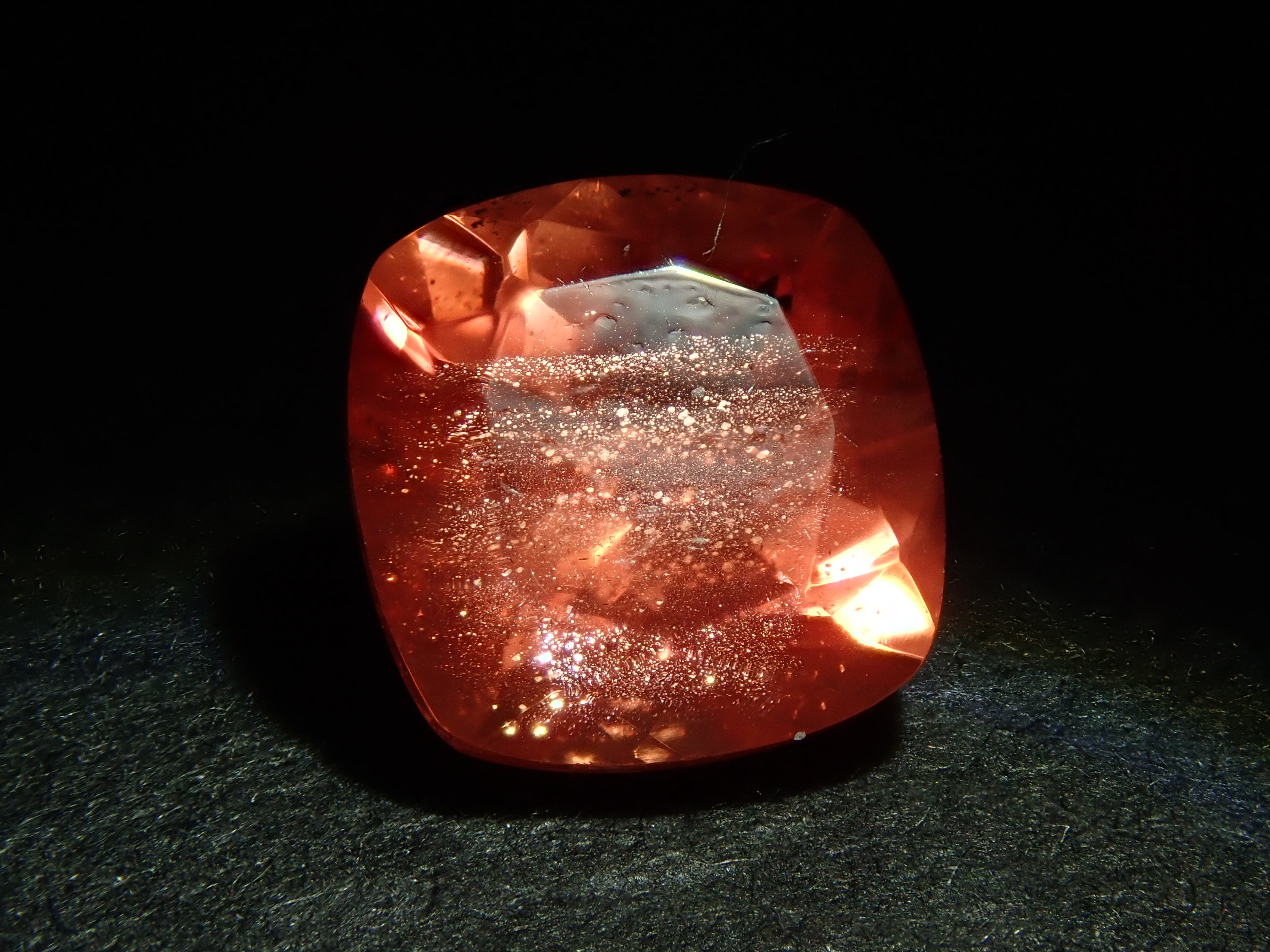 【2/17 22時販売】アメリカ産オレゴンサンストーン 1.590ctルース