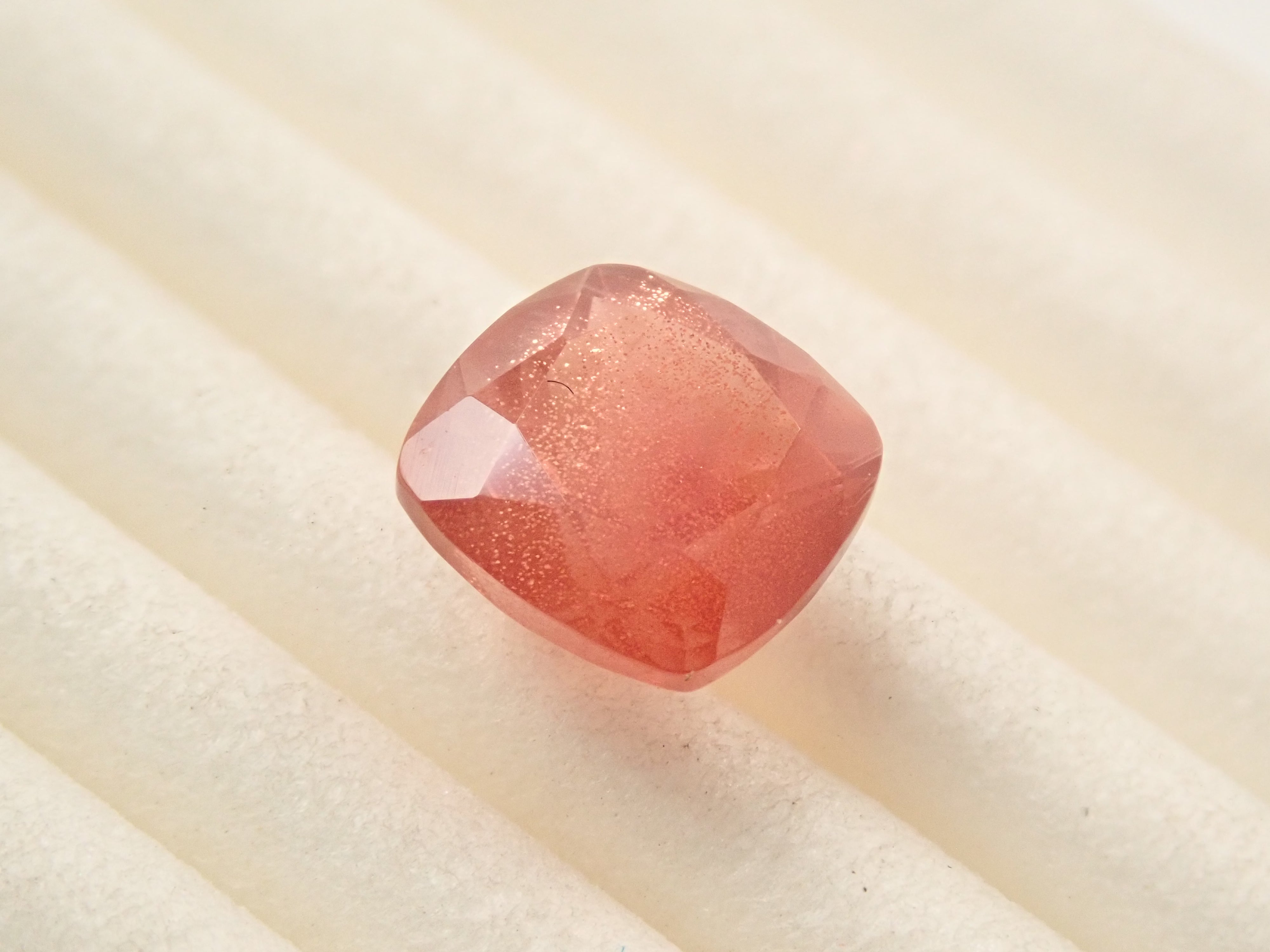 【1/28 22時販売】アメリカ産オレゴンサンストーン 1.676ctルース