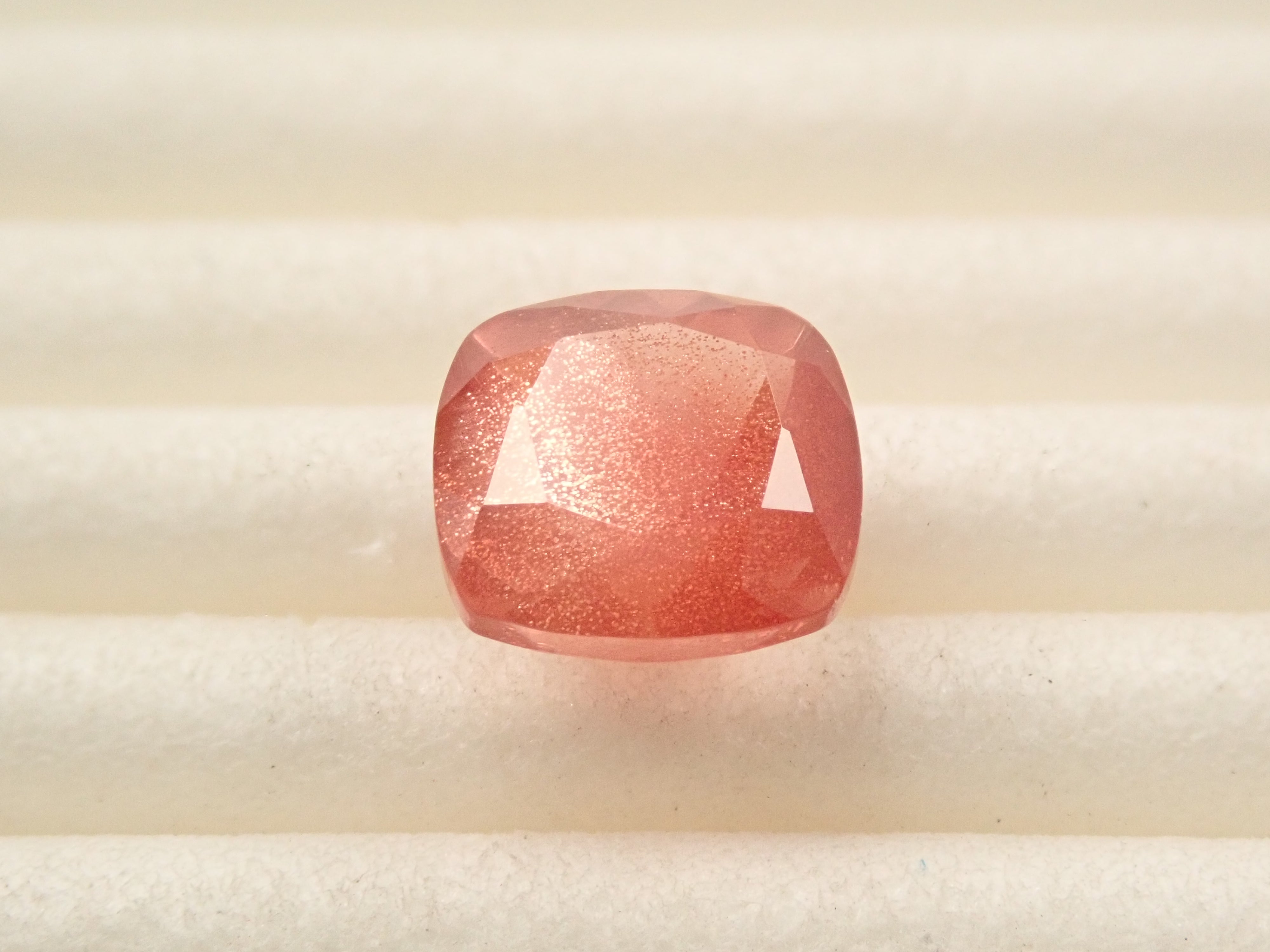 【1/28 22時販売】アメリカ産オレゴンサンストーン 1.676ctルース