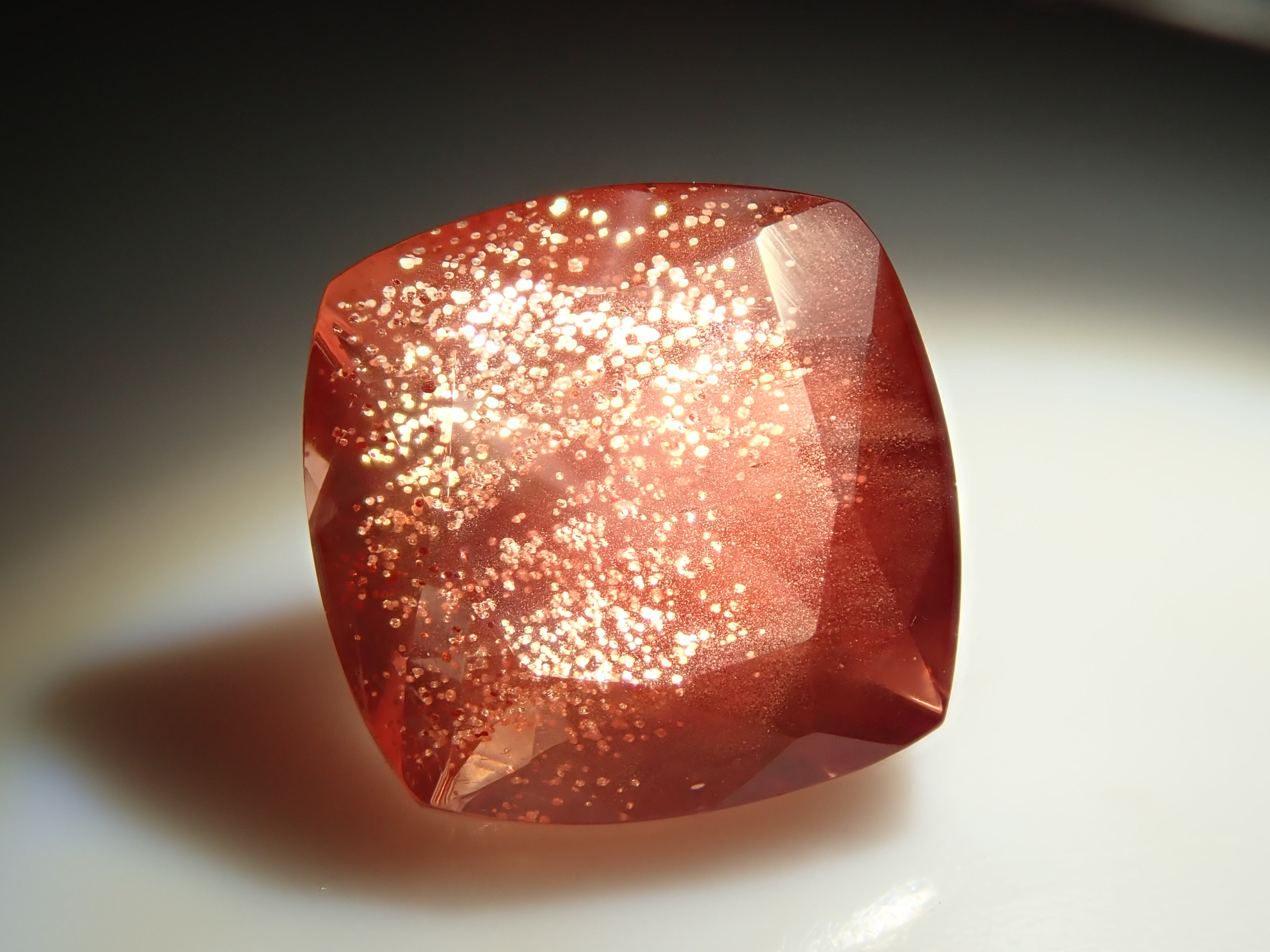 【2/16 22時販売】アメリカ産オレゴンサンストーン 1.640ctルース