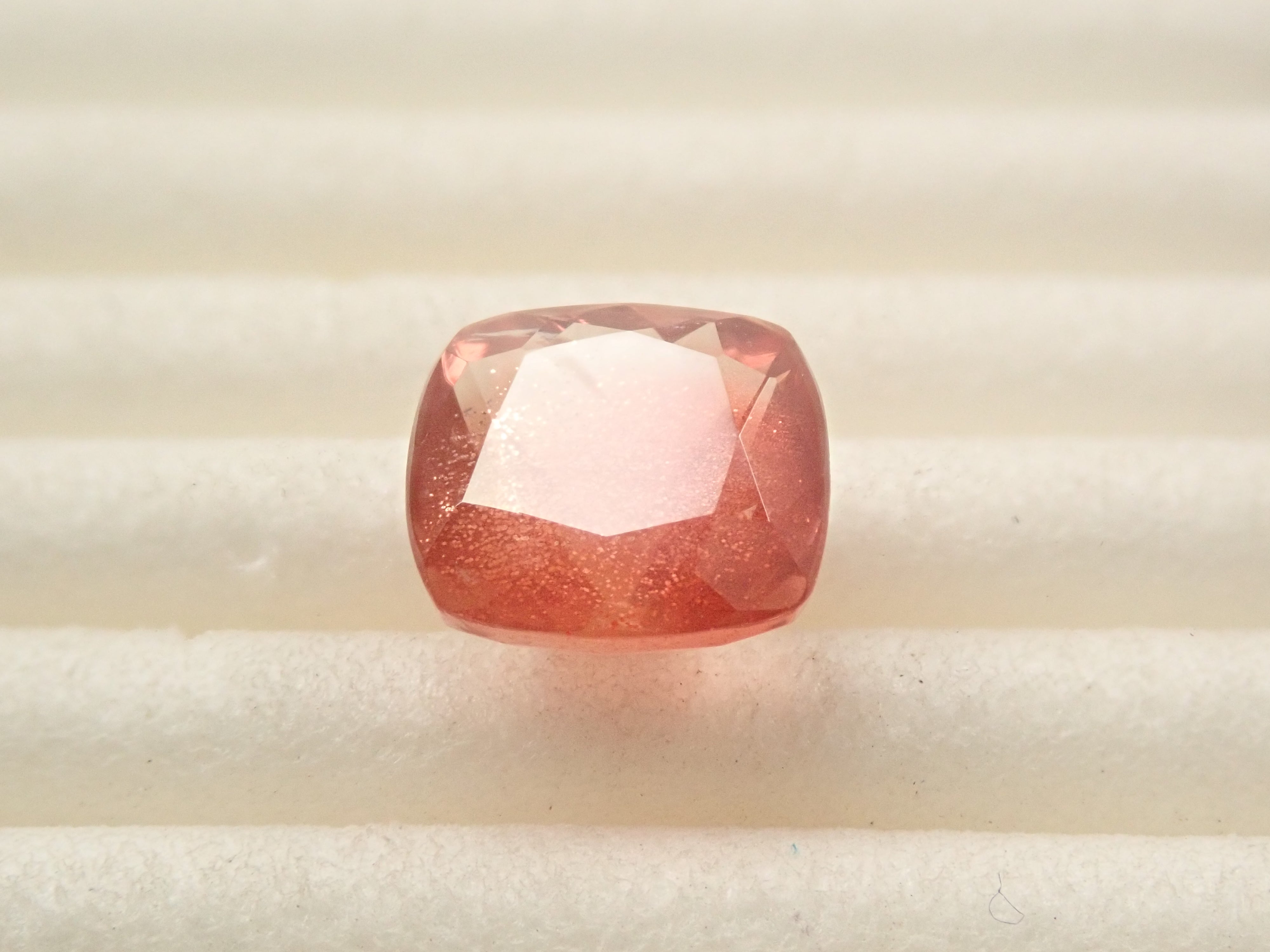 【1/31 22時販売】アメリカ産オレゴンサンストーン 1.640ctルース