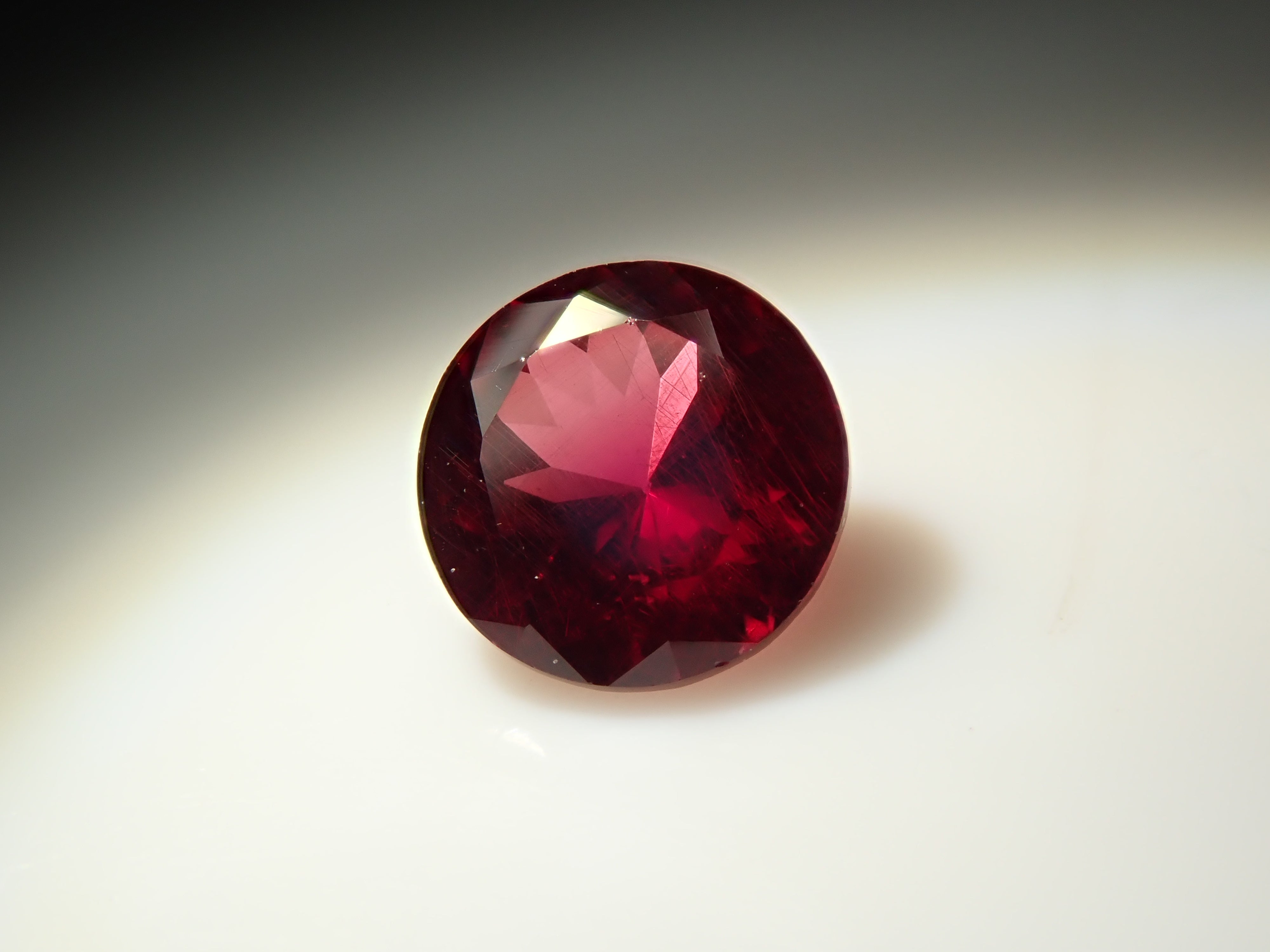 【2/16 22時販売】アメリカ産アントヒルガーネット 4.0mm/0.269ctルース