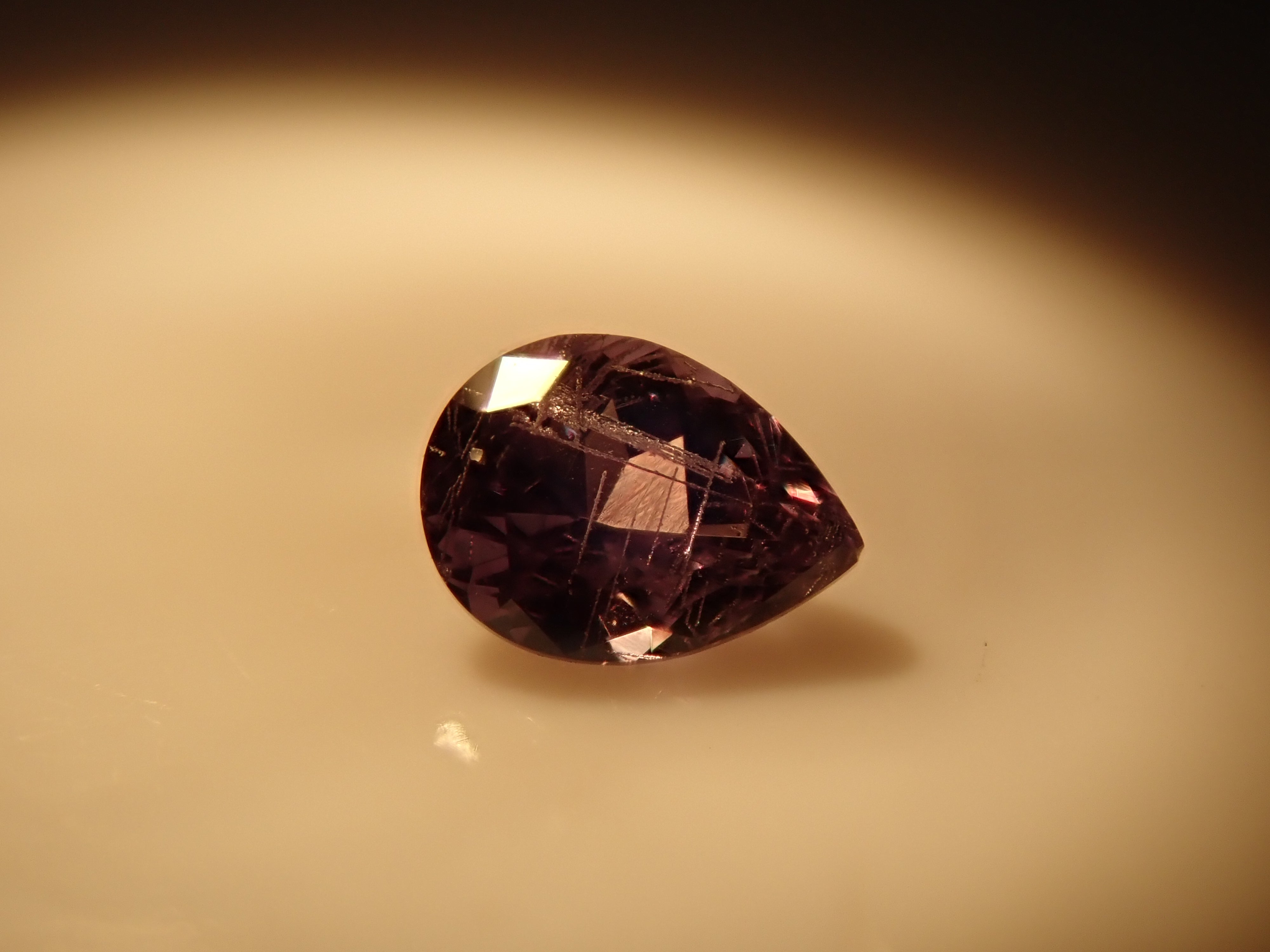 【2/1 22時販売】マダガスカル産ベキリーブルーガーネット(カラーチェンジガーネット) 0.076ctルース