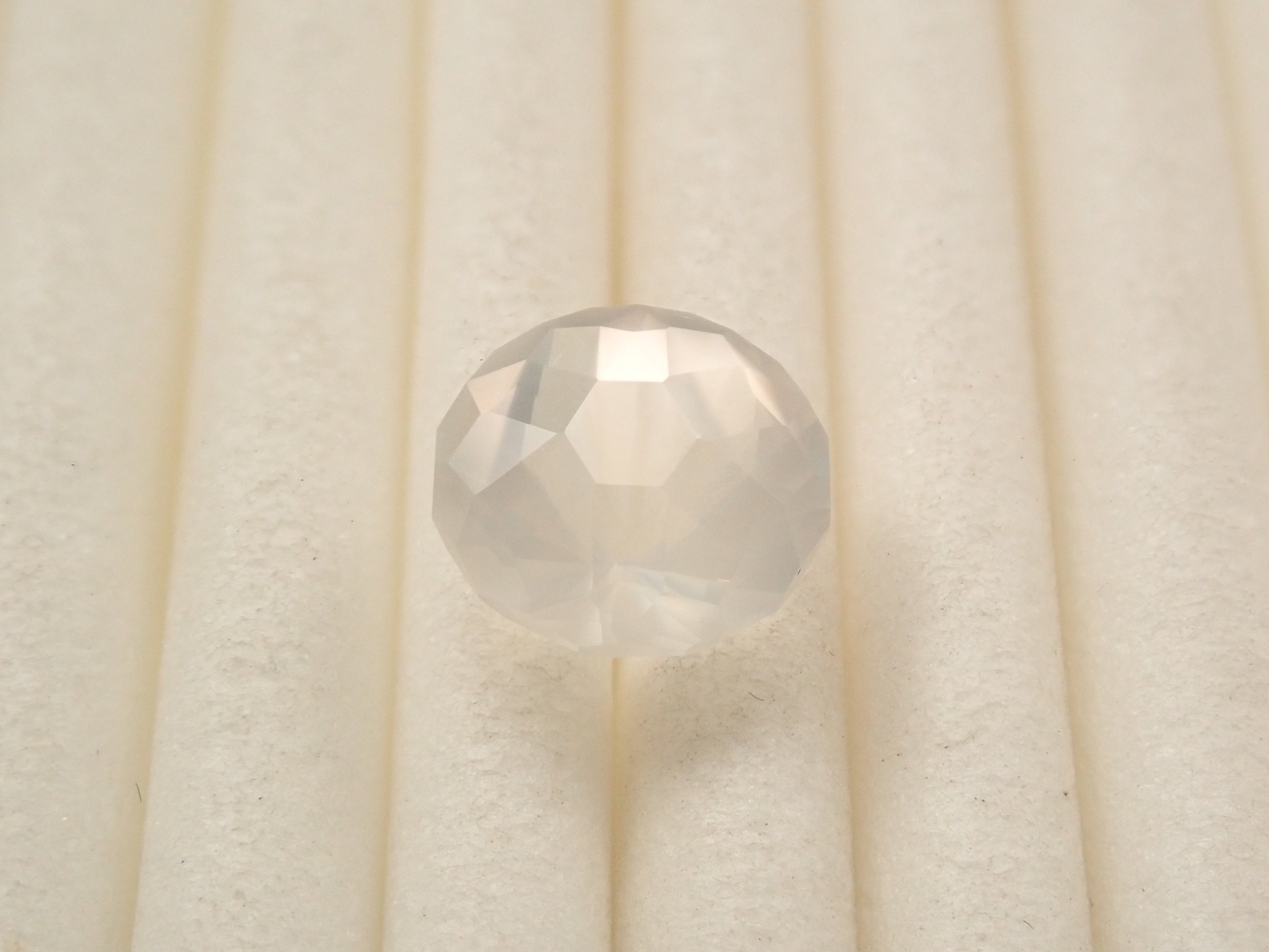 【2/1 22時販売】スリランカ産ムーンストーン 7.2mm/1.342ctルース