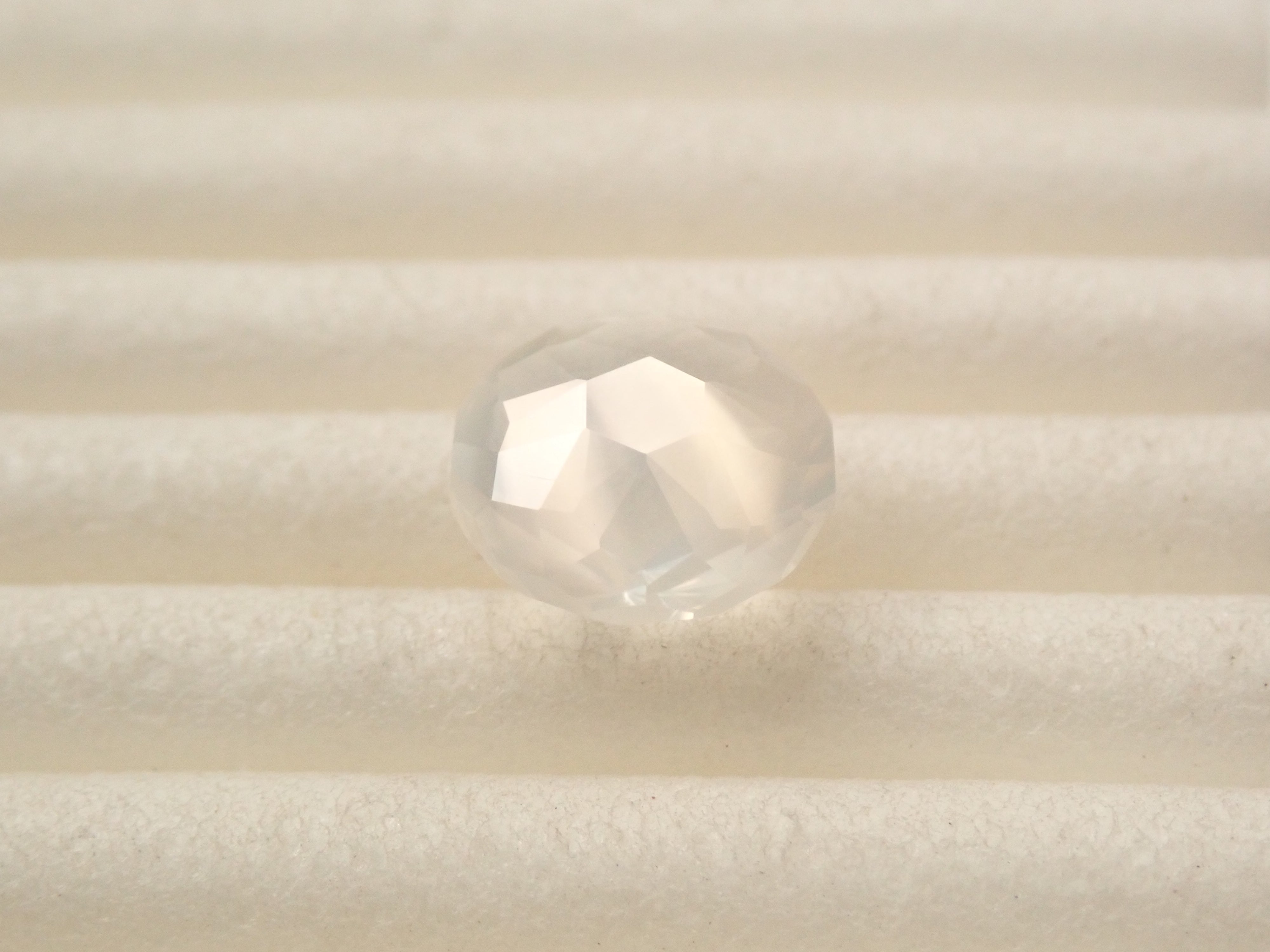 【2/1 22時販売】スリランカ産ムーンストーン 7.2mm/1.342ctルース