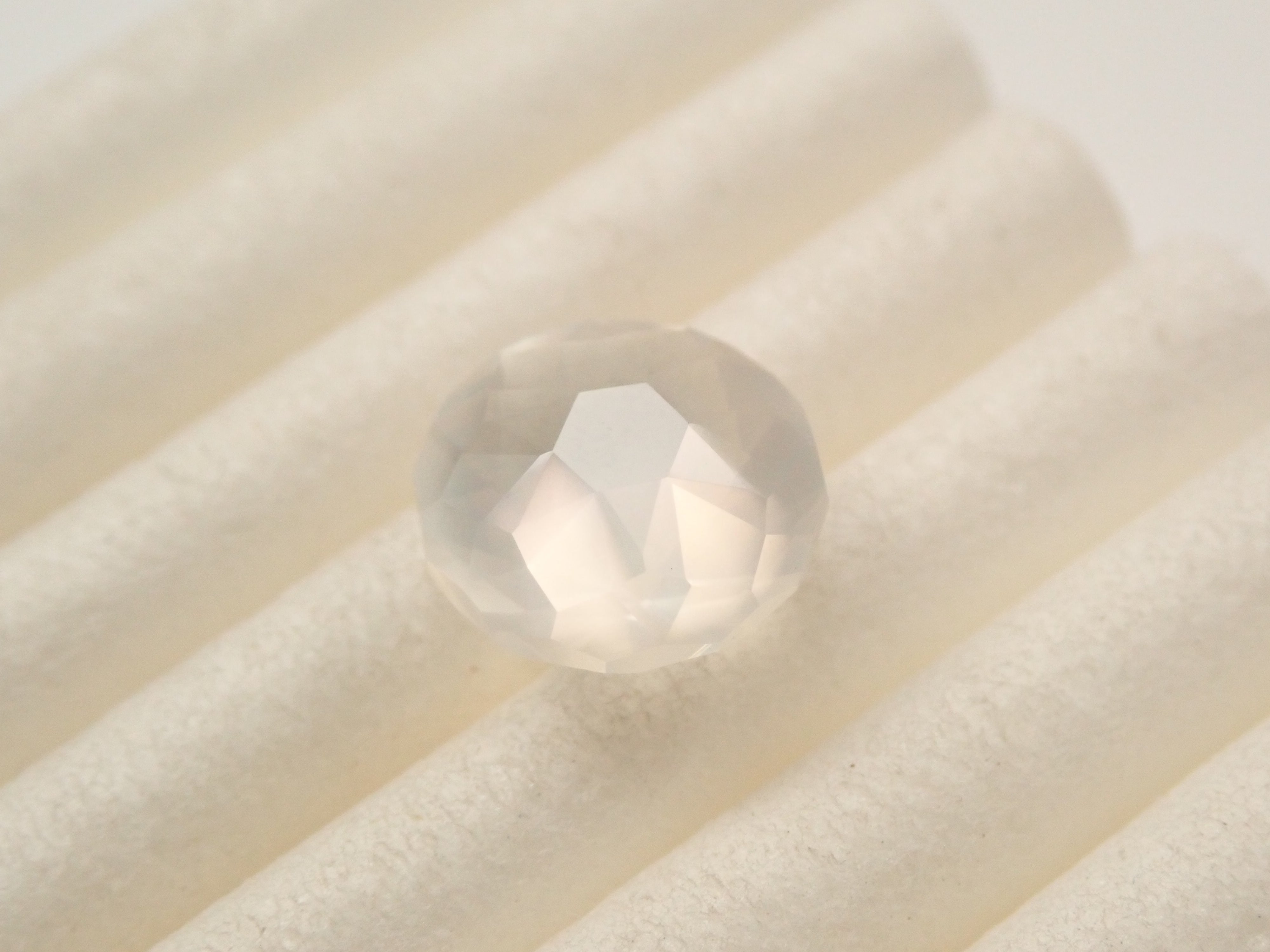 【2/1 22時販売】スリランカ産ムーンストーン 7.2mm/1.342ctルース