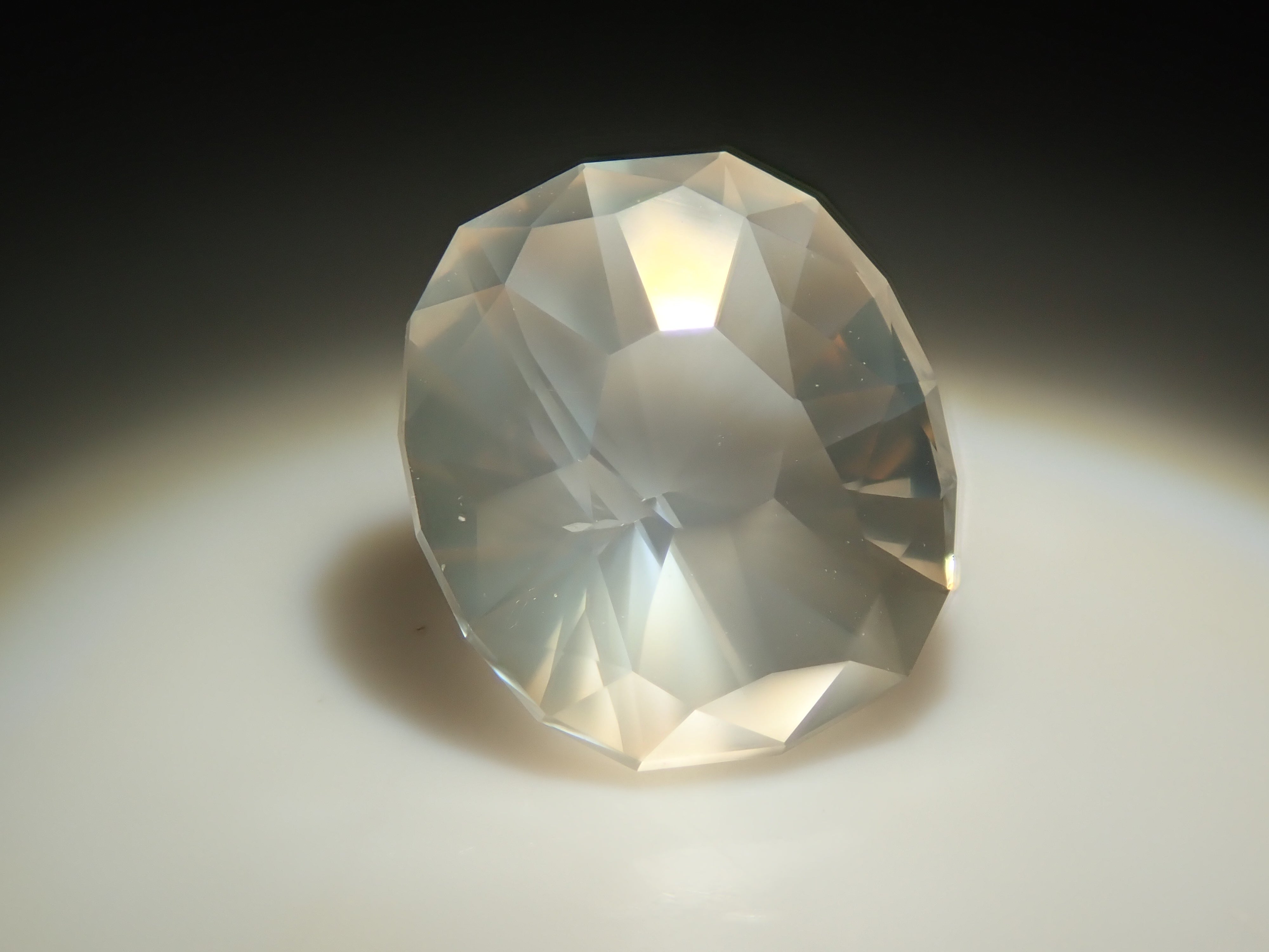 【2月1日晚間10點開賣】斯里蘭卡月光石 1.578克拉 散裝