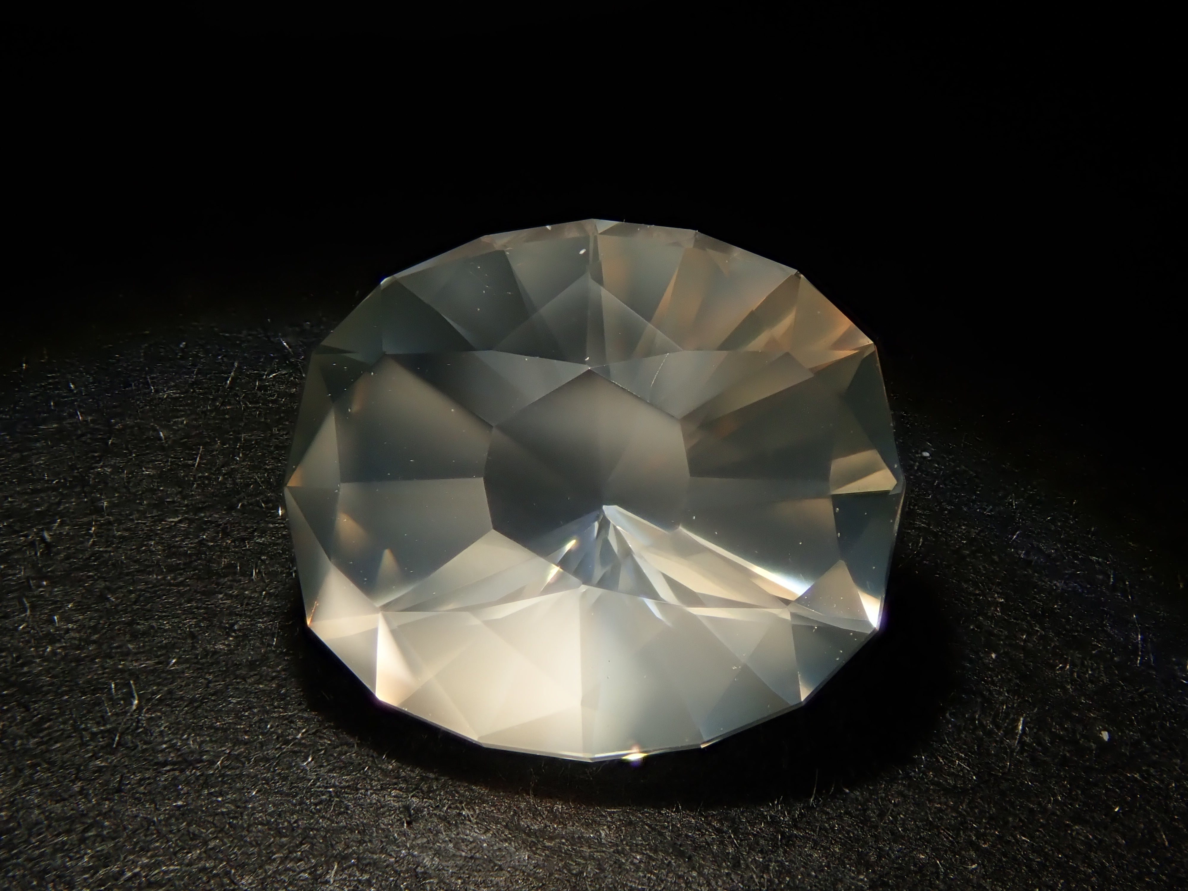 【2月1日晚間10點開賣】斯里蘭卡月光石 1.578克拉 散裝