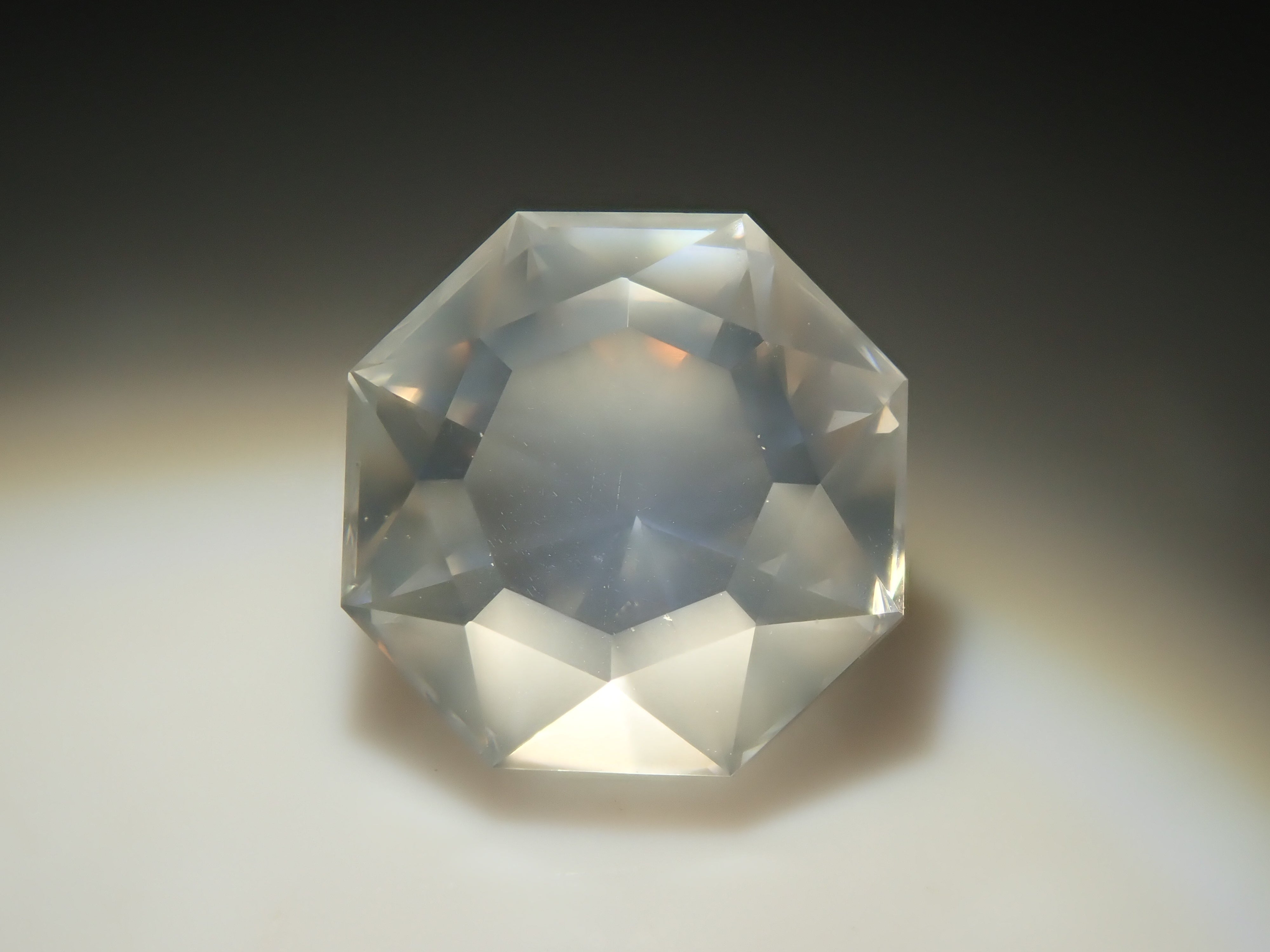 【2/1 22時販売】スリランカ産ムーンストーン 1.487ctルース