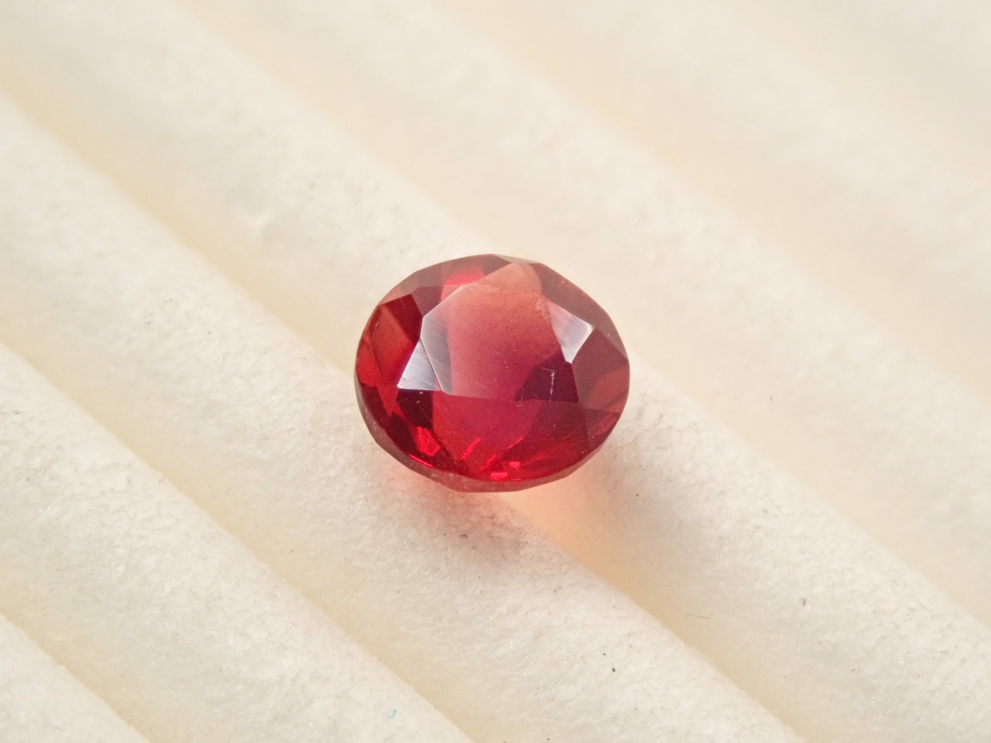 【3/11 22時販売】アメリカ産オレゴンサンストーン 5.0mm/0.520ctルース