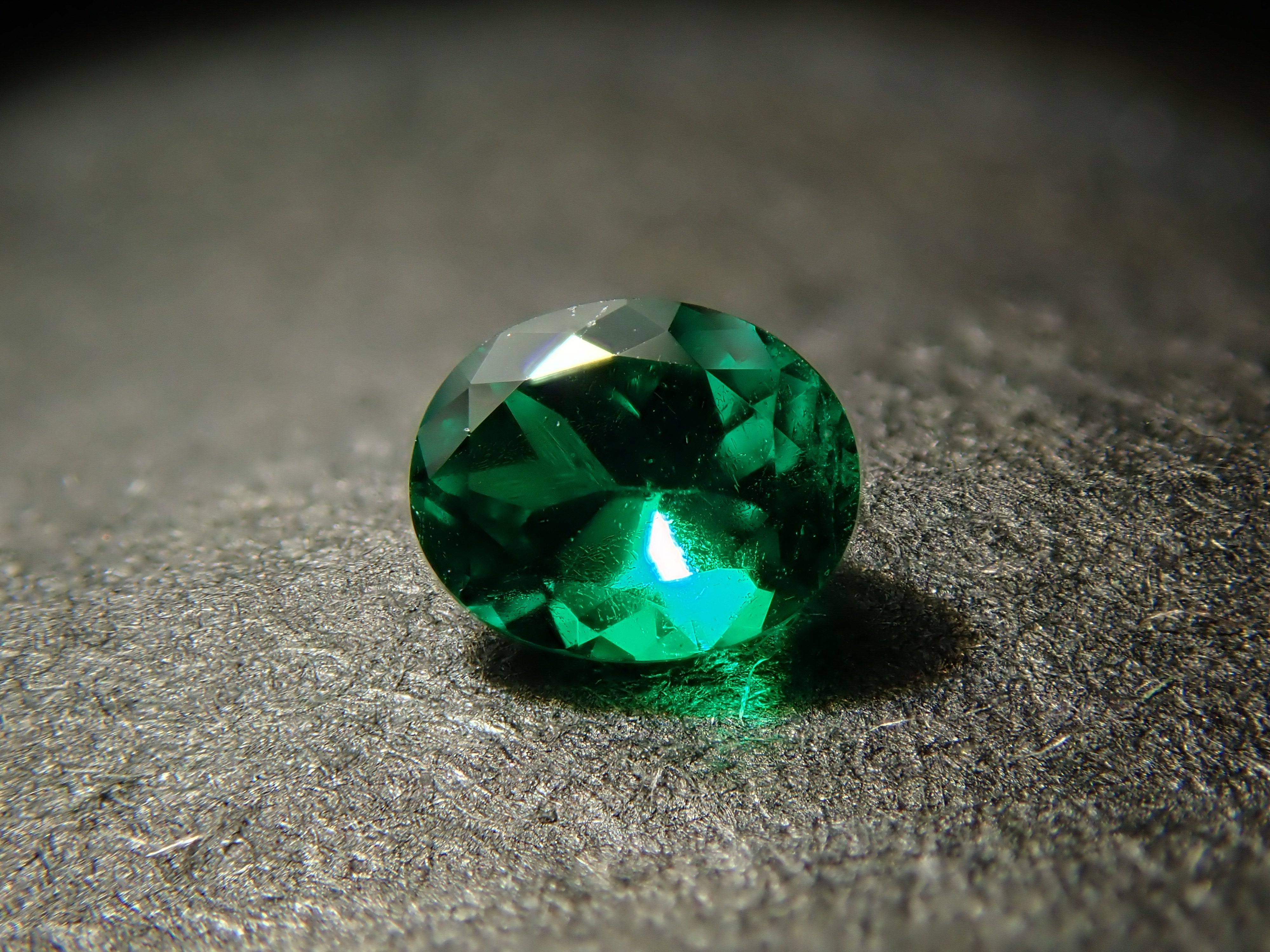 Colombian emerald 0.105ct loose