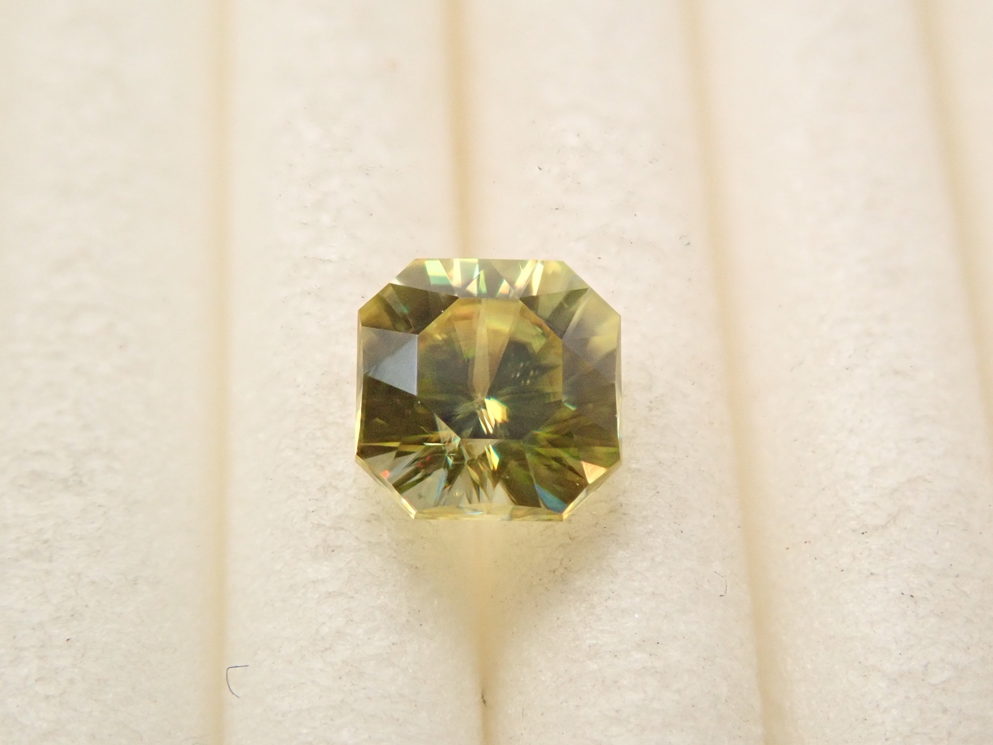 【#202607 Akihabara Popup On Loan】【12561118 Listed】Zimbabwean Sphene 0.477ct Loose