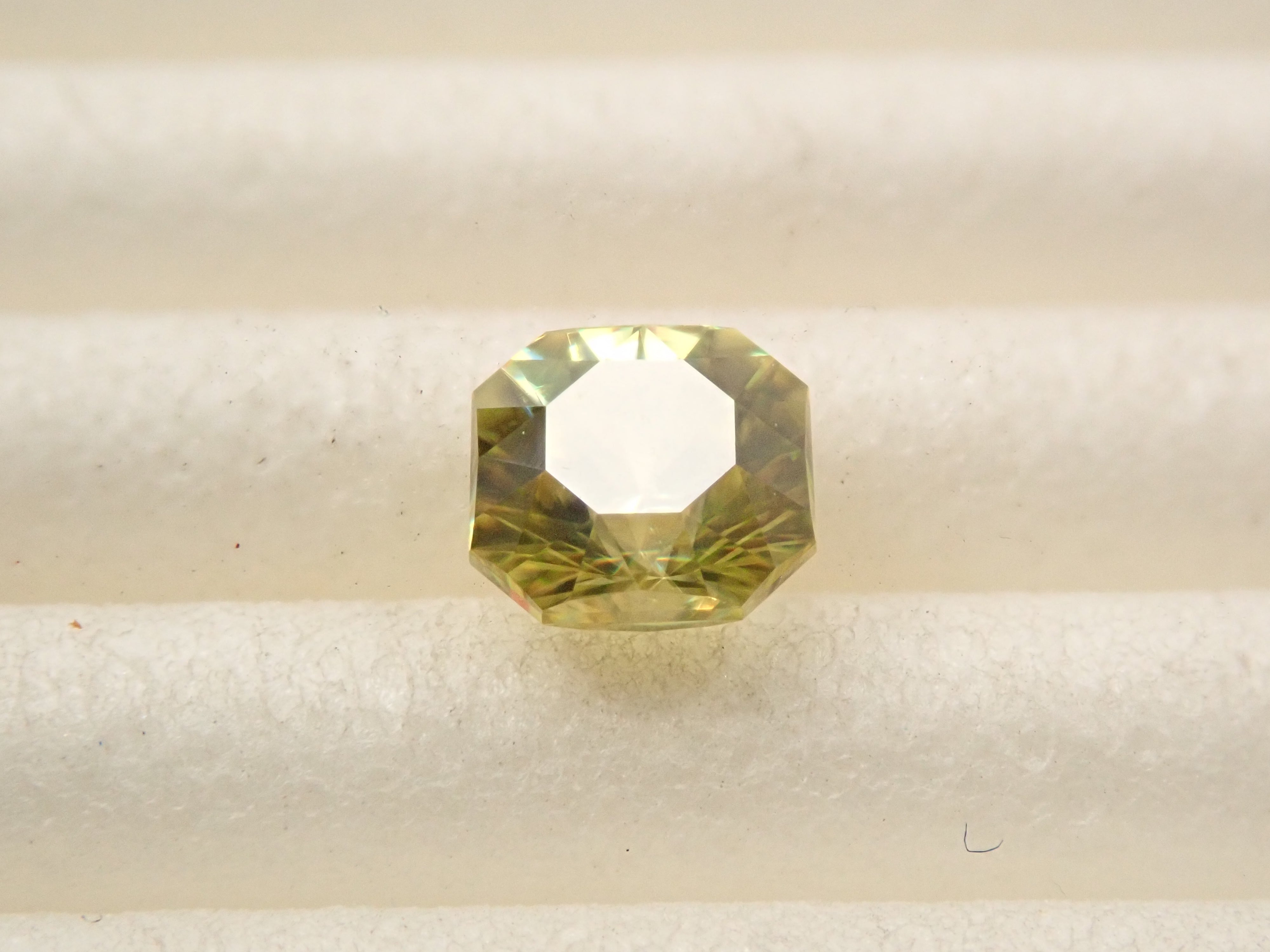 【#202607 Akihabara Popup On Loan】【12561118 Listed】Zimbabwean Sphene 0.477ct Loose