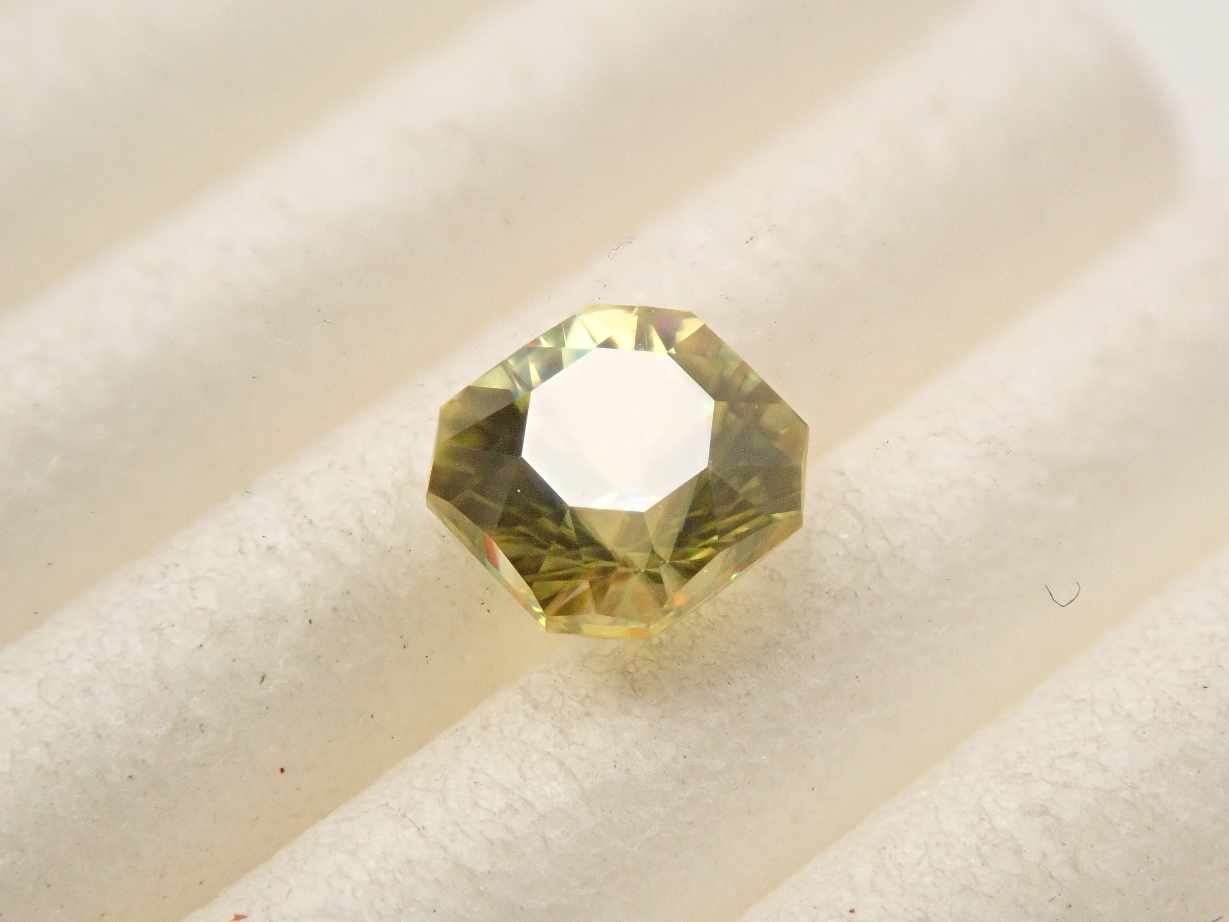 【#202607 Akihabara Popup On Loan】【12561118 Listed】Zimbabwean Sphene 0.477ct Loose