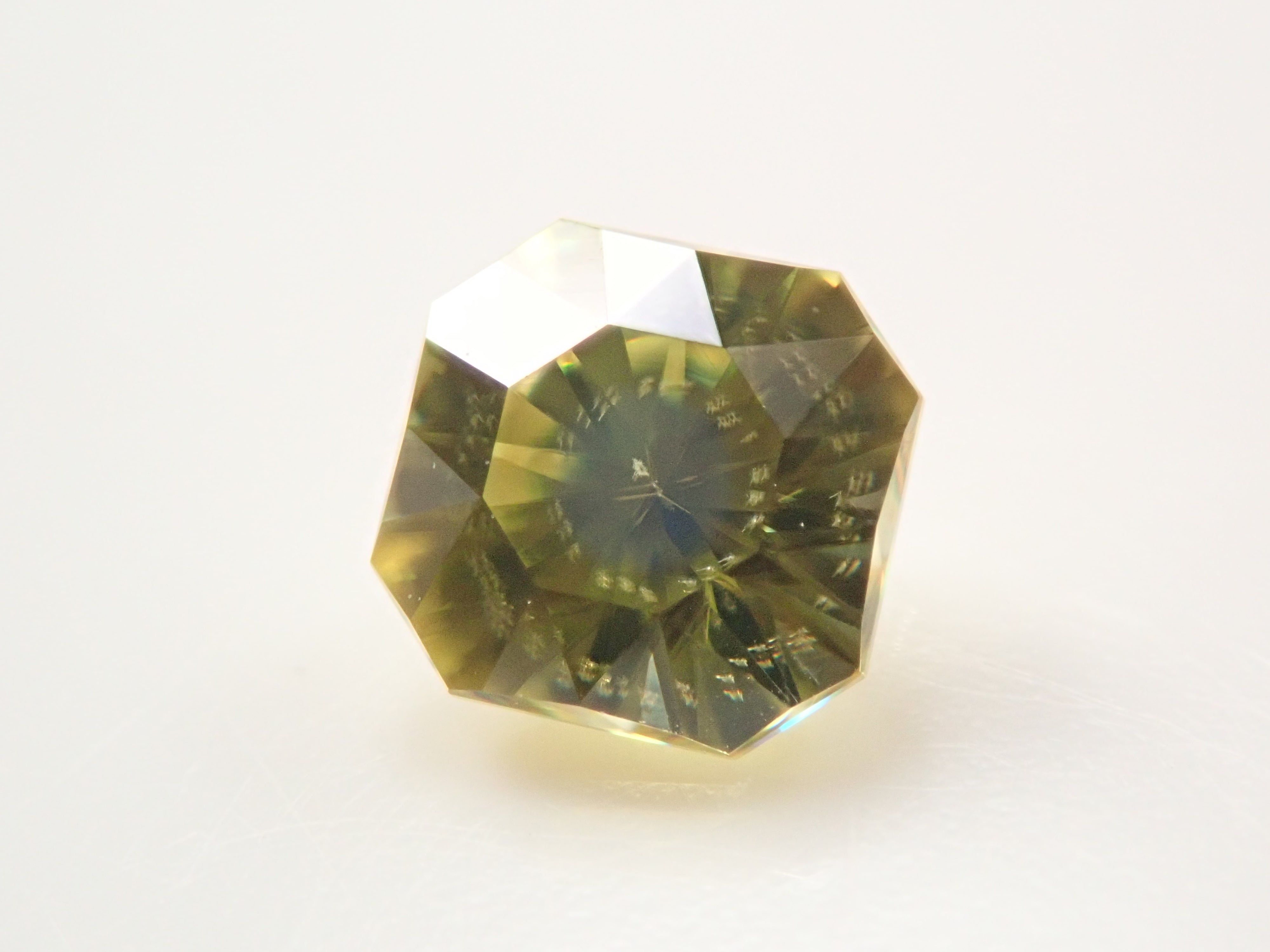 【#202607 Akihabara Popup On Loan】【12561118 Listed】Zimbabwean Sphene 0.477ct Loose