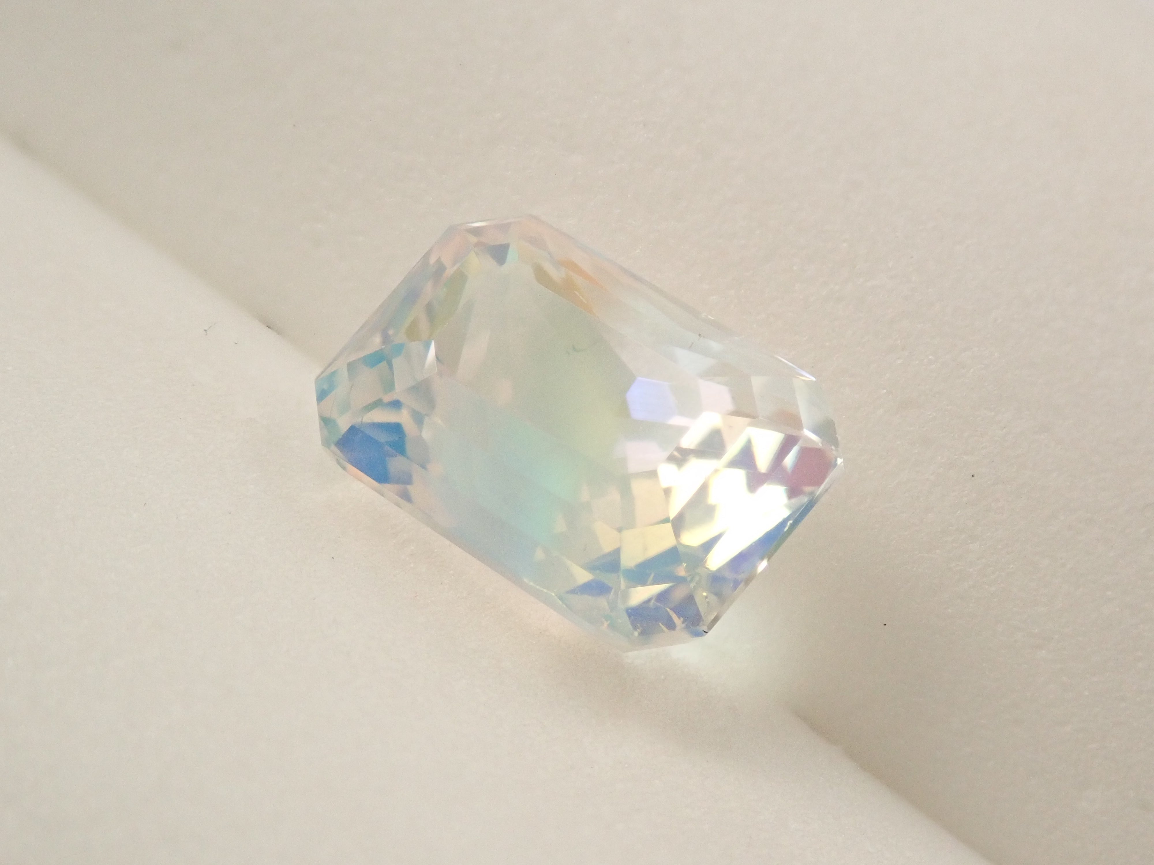 Madagascar Andesine Labradorite (commonly known as Rainbow Moonstone) 4.867ct Loose Stone