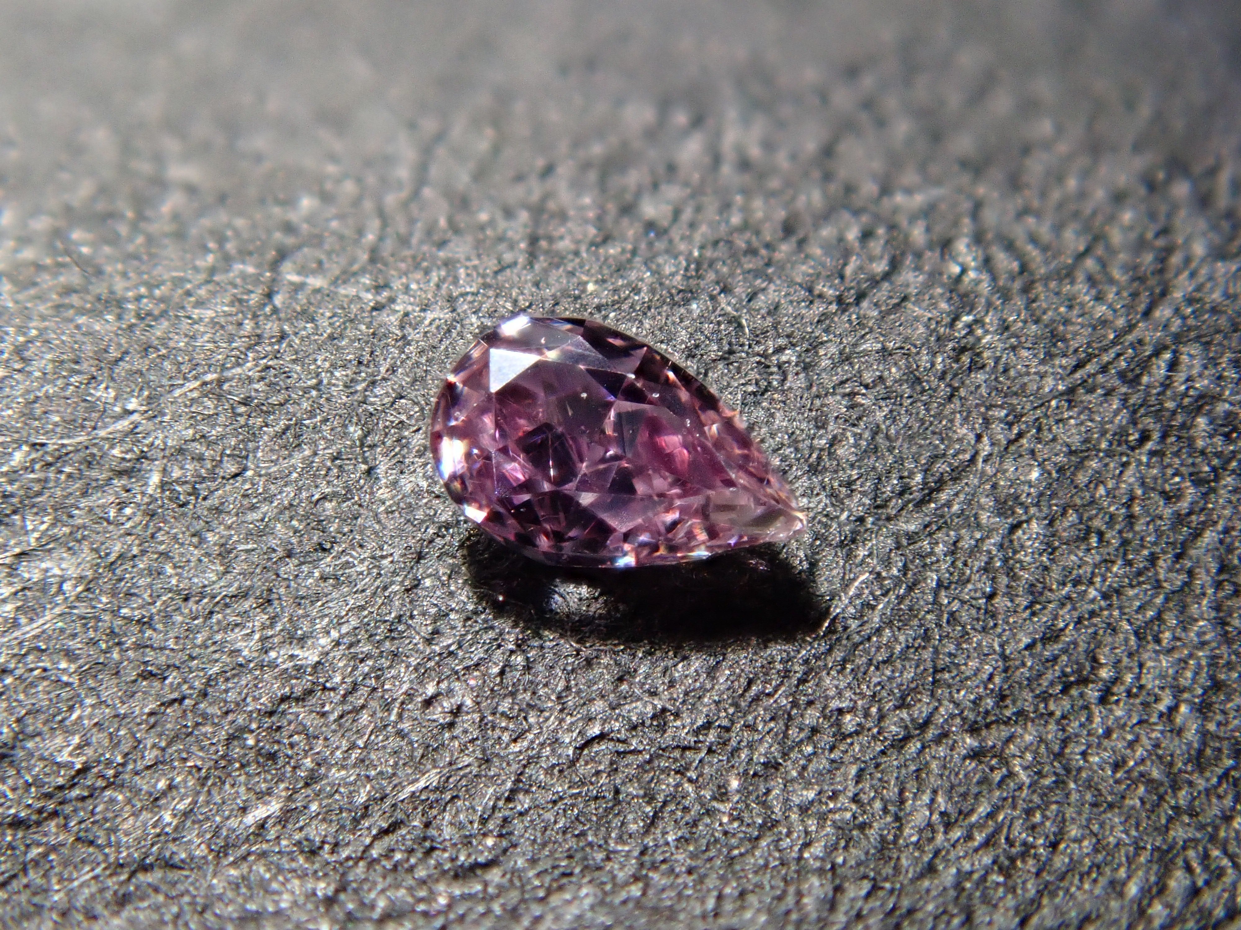 ピンクダイヤモンド 0.021ルース(FANCY INTENSE PURPLE PINK, SI2)