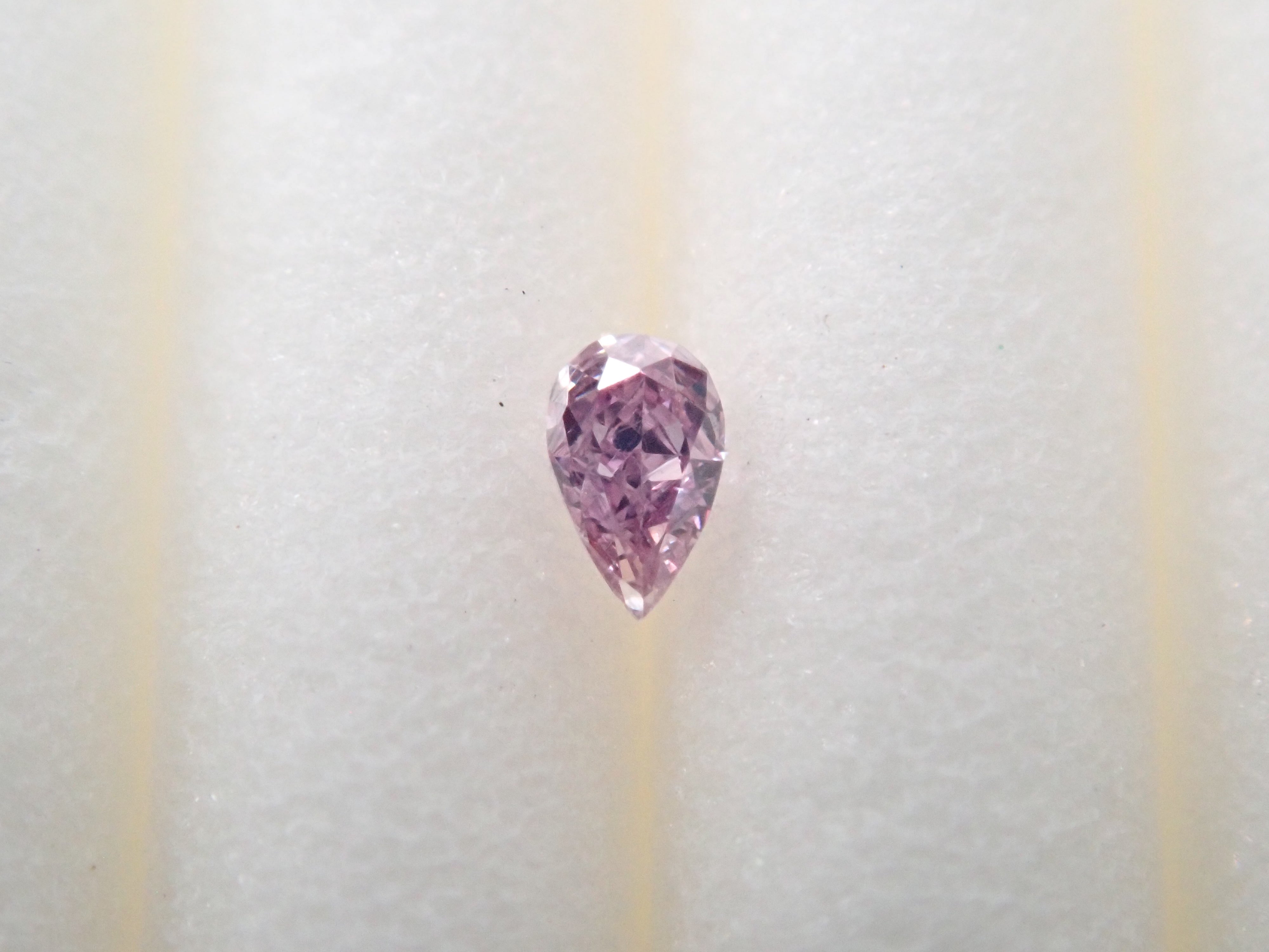 ピンクダイヤモンド 0.021ルース(FANCY INTENSE PURPLE PINK, SI2)