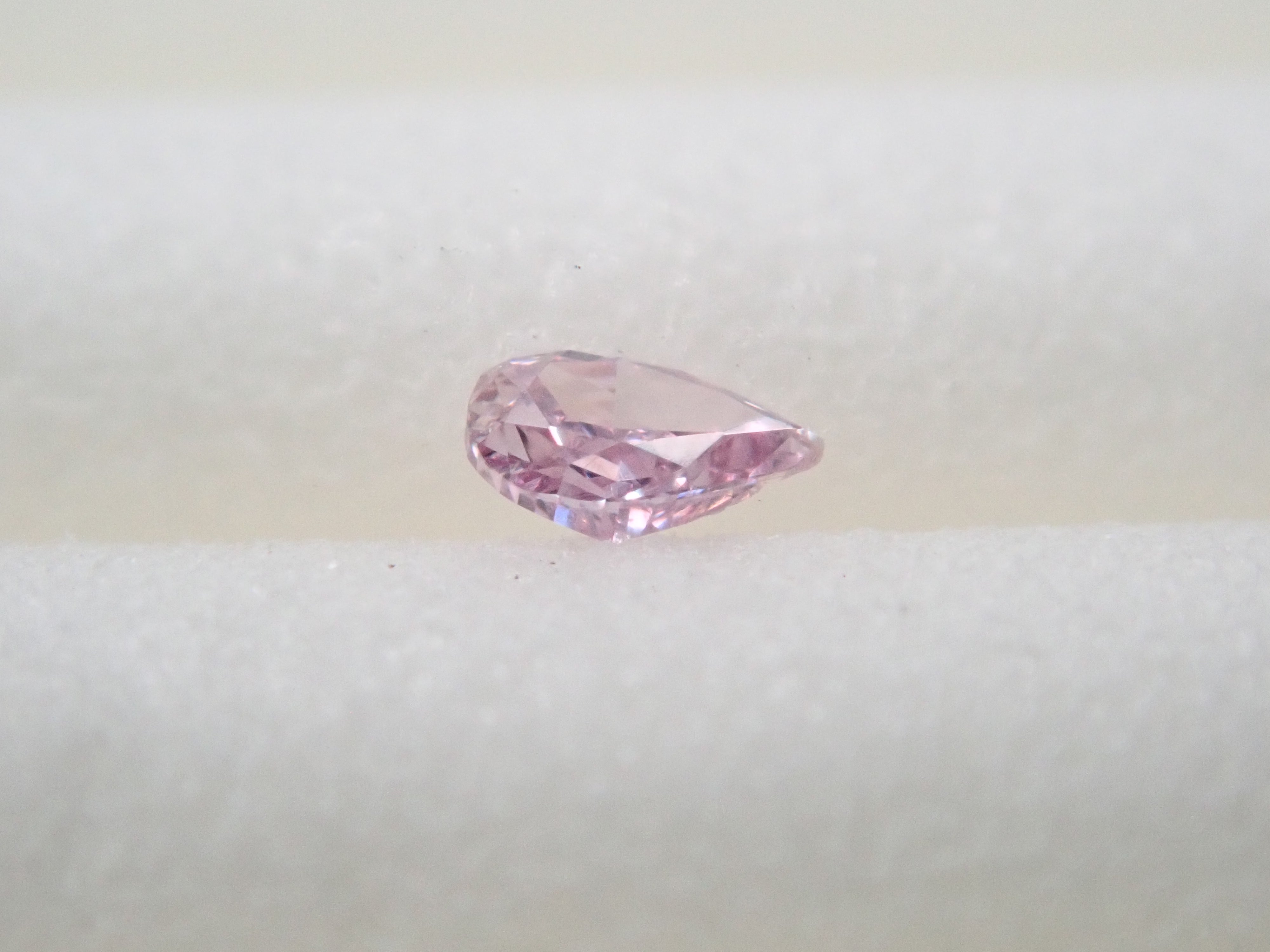 ピンクダイヤモンド 0.021ルース(FANCY INTENSE PURPLE PINK, SI2)