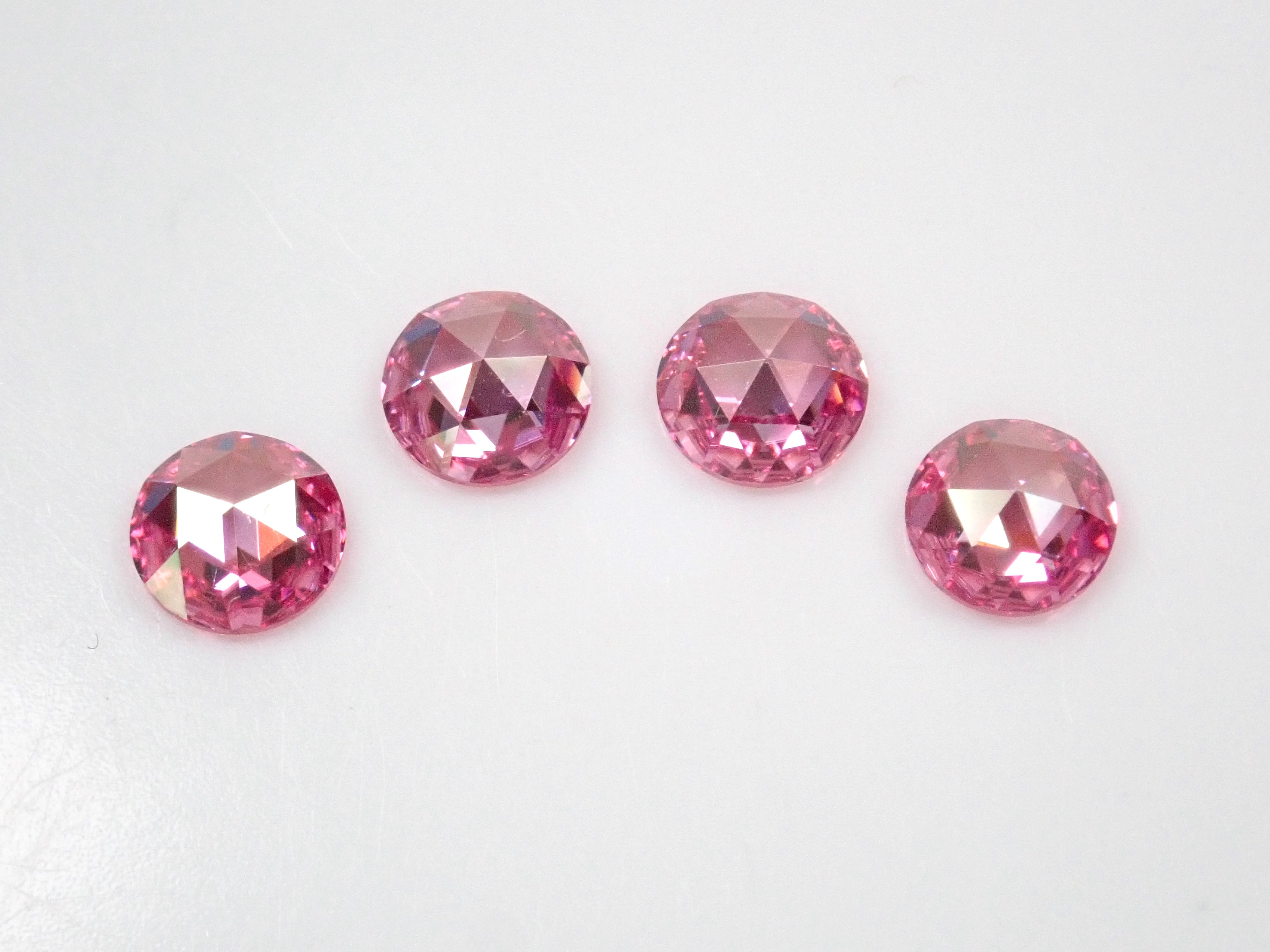 【限量4石】合成莫桑石1石散裝(玫瑰切工,5.0mm)【多買可優惠】