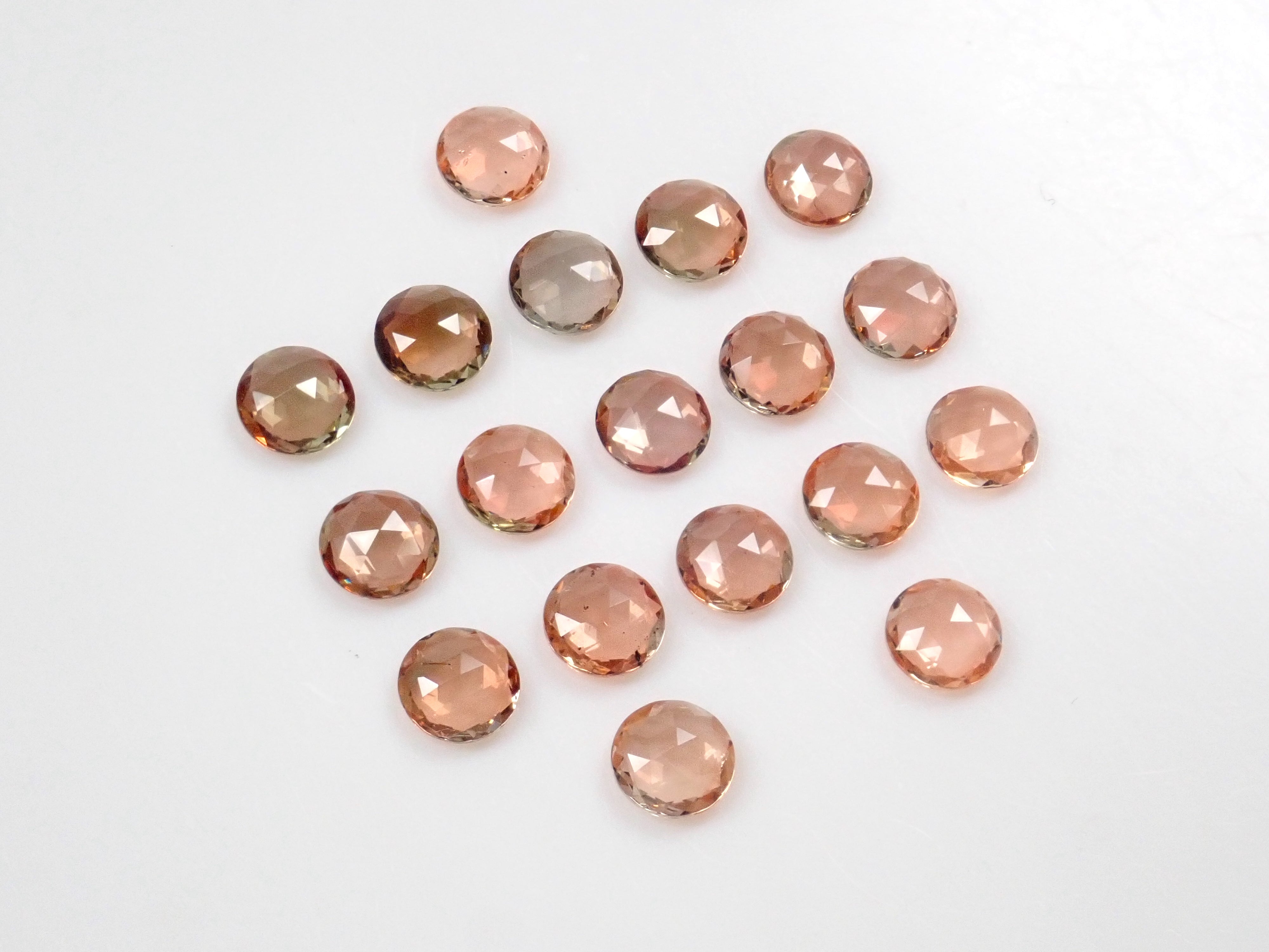 《限定18石》【KEN氏】スペイン産アンダリュサイト1石ルース(ローズカット,4.0mm)《複数購入割引》【安部祐一朗さん作品モチーフ】