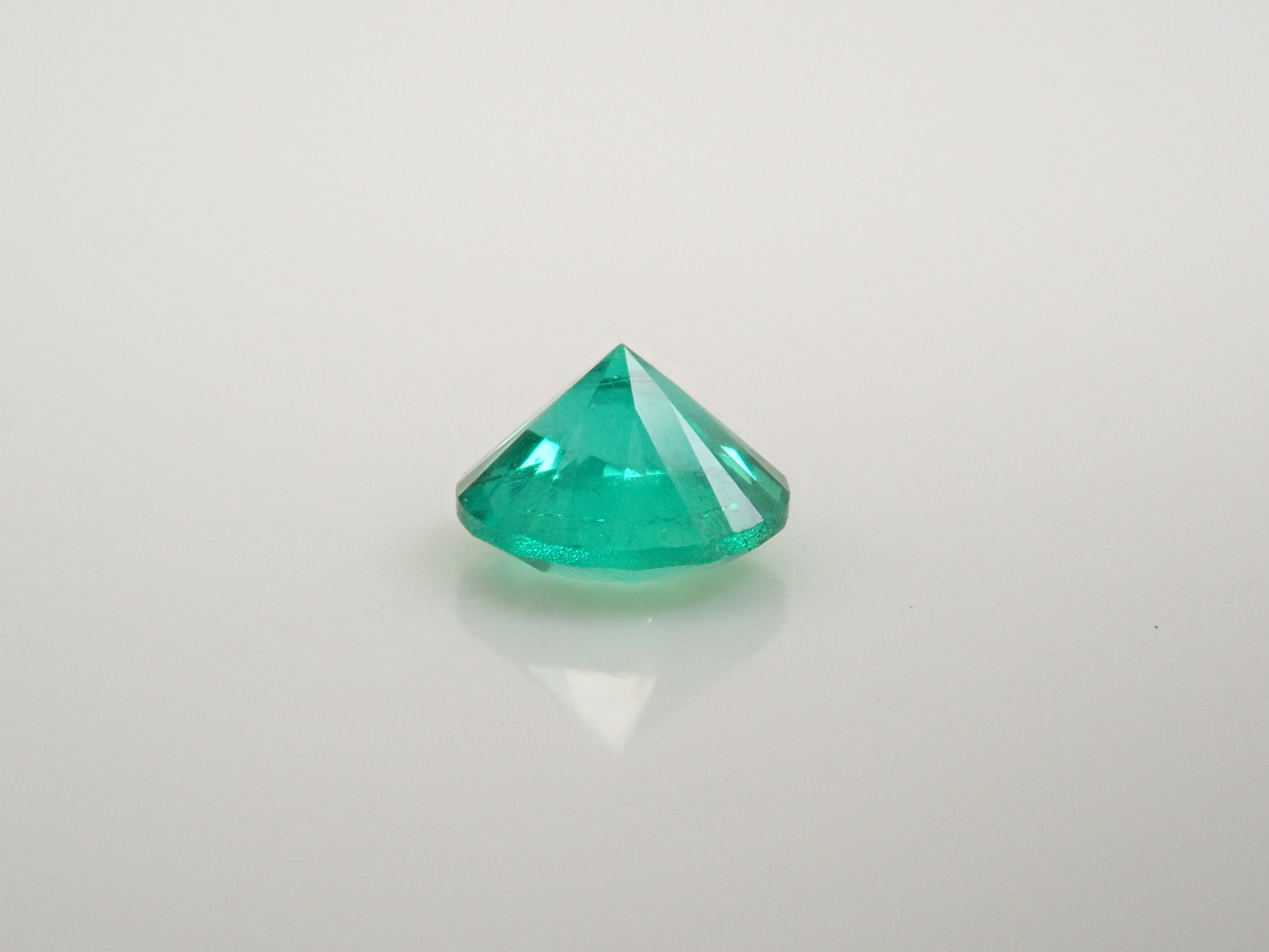 【2/2 22時販売】コロンビア産エメラルド 3.1mm/0.093ctルース