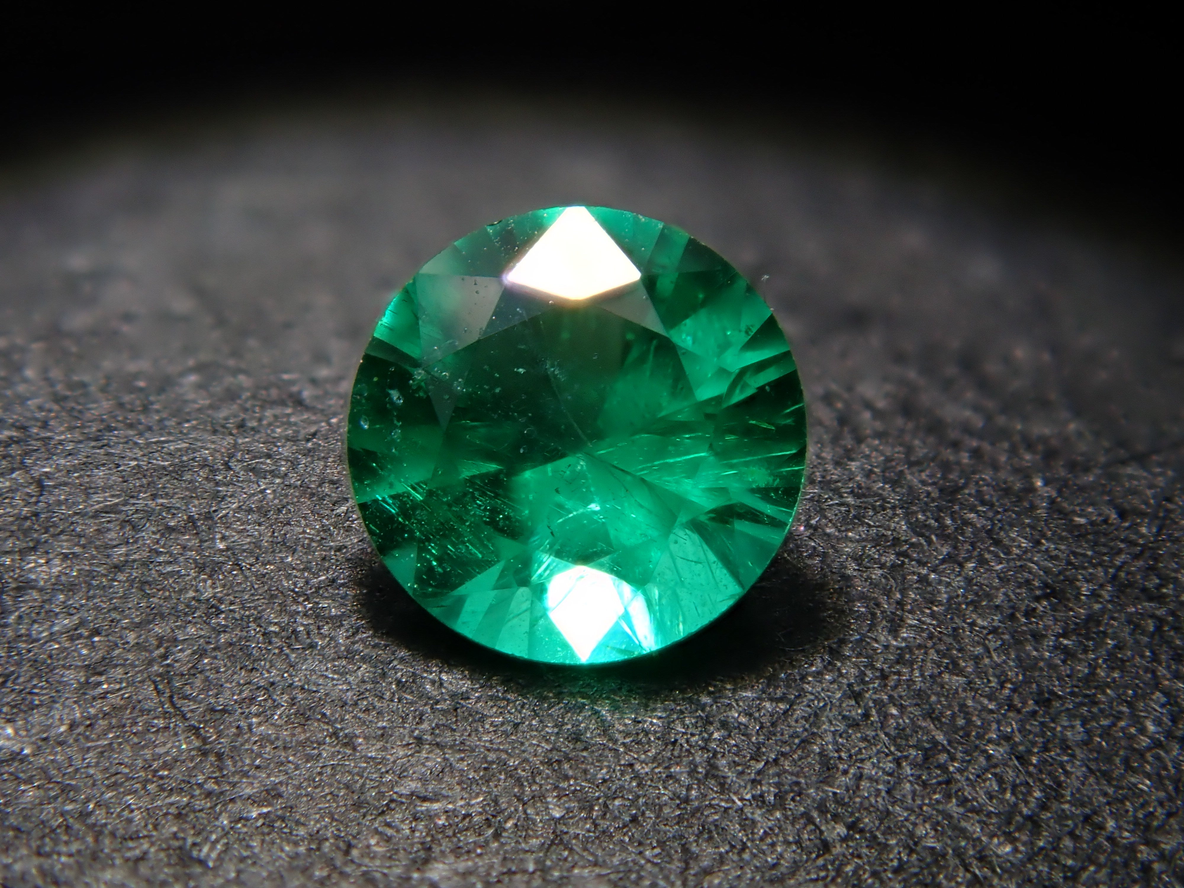 【2/2 22時販売】コロンビア産エメラルド 3.1mm/0.093ctルース