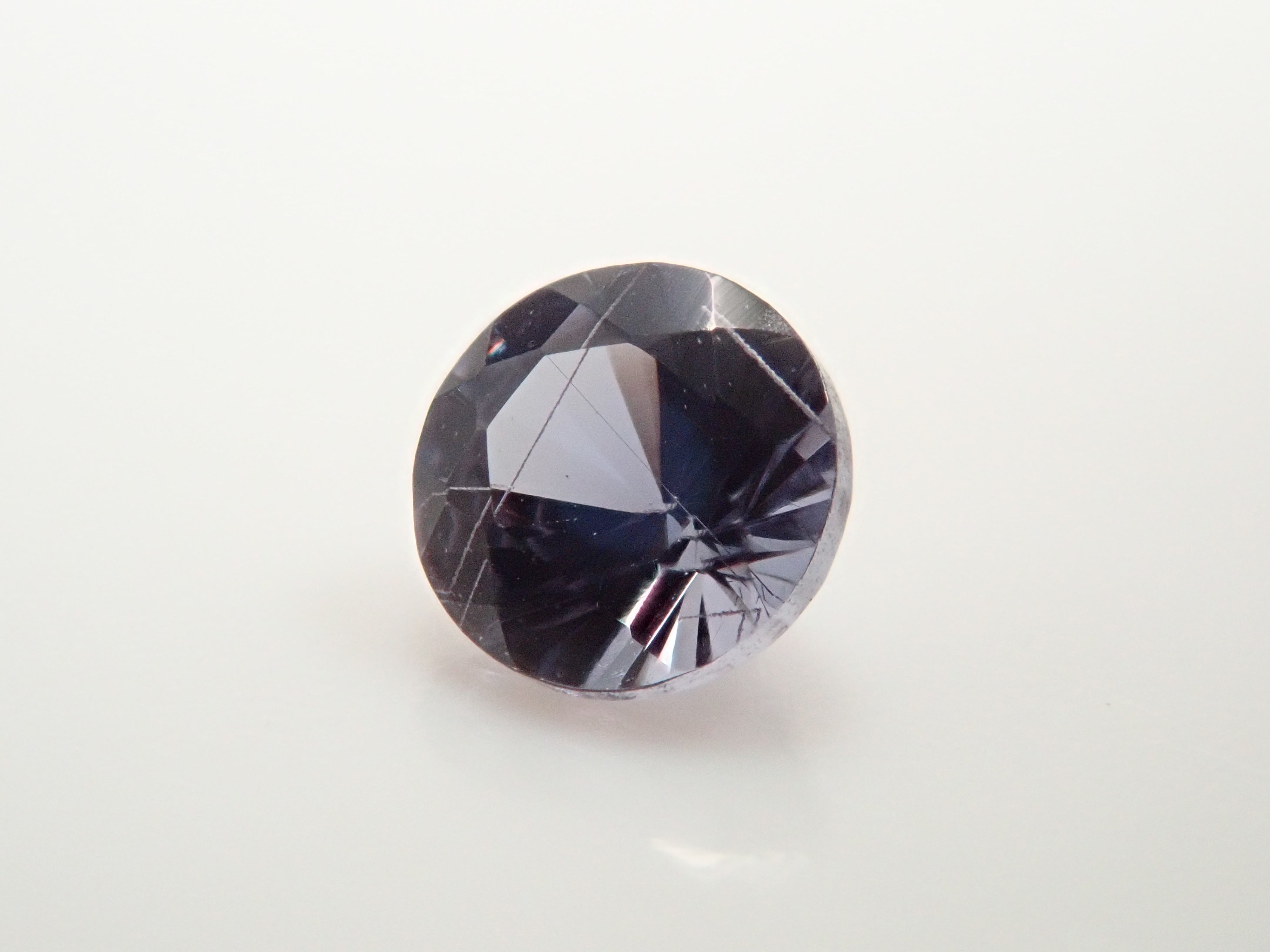 馬達加斯加產貝基里藍石榴石(變色石榴石),0.183克拉散裝