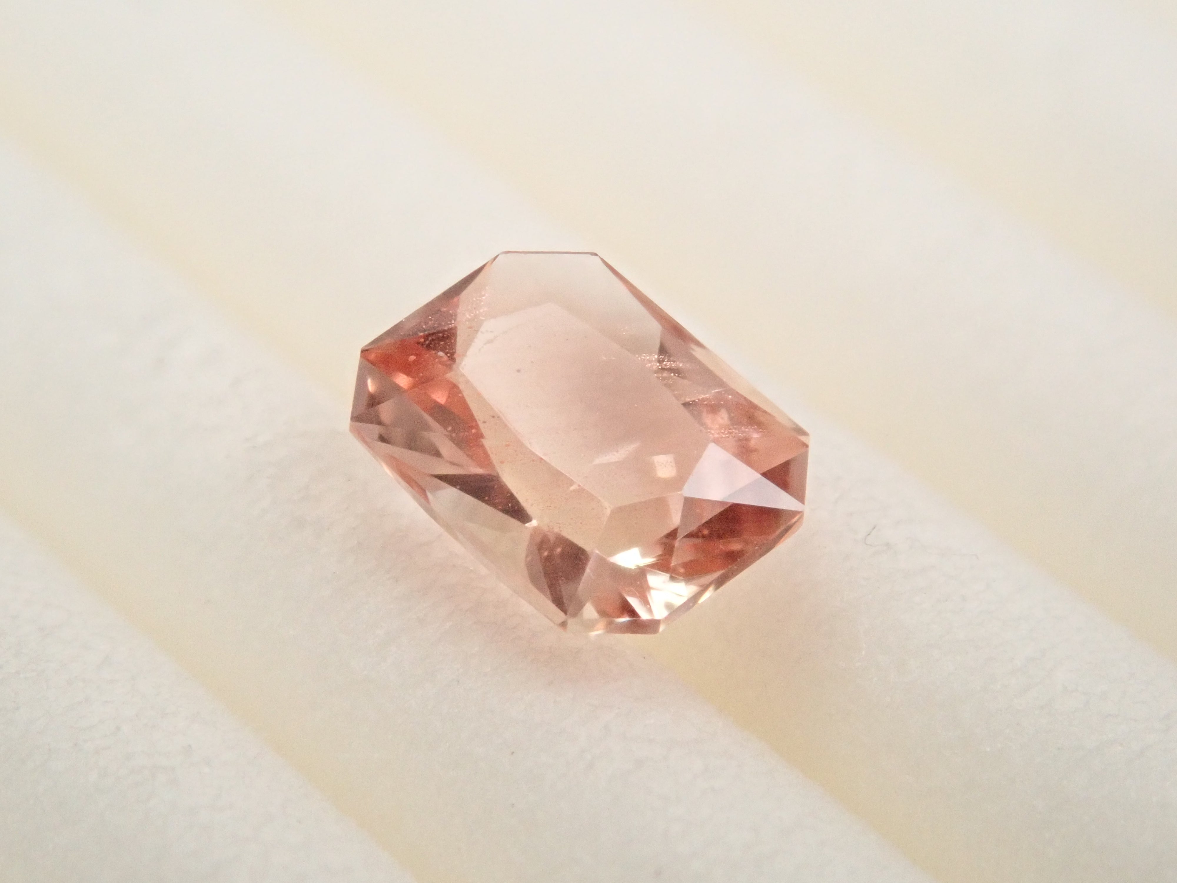 【2/17 22時販売】アメリカ産オレゴンサンストーン 0.318ctルース