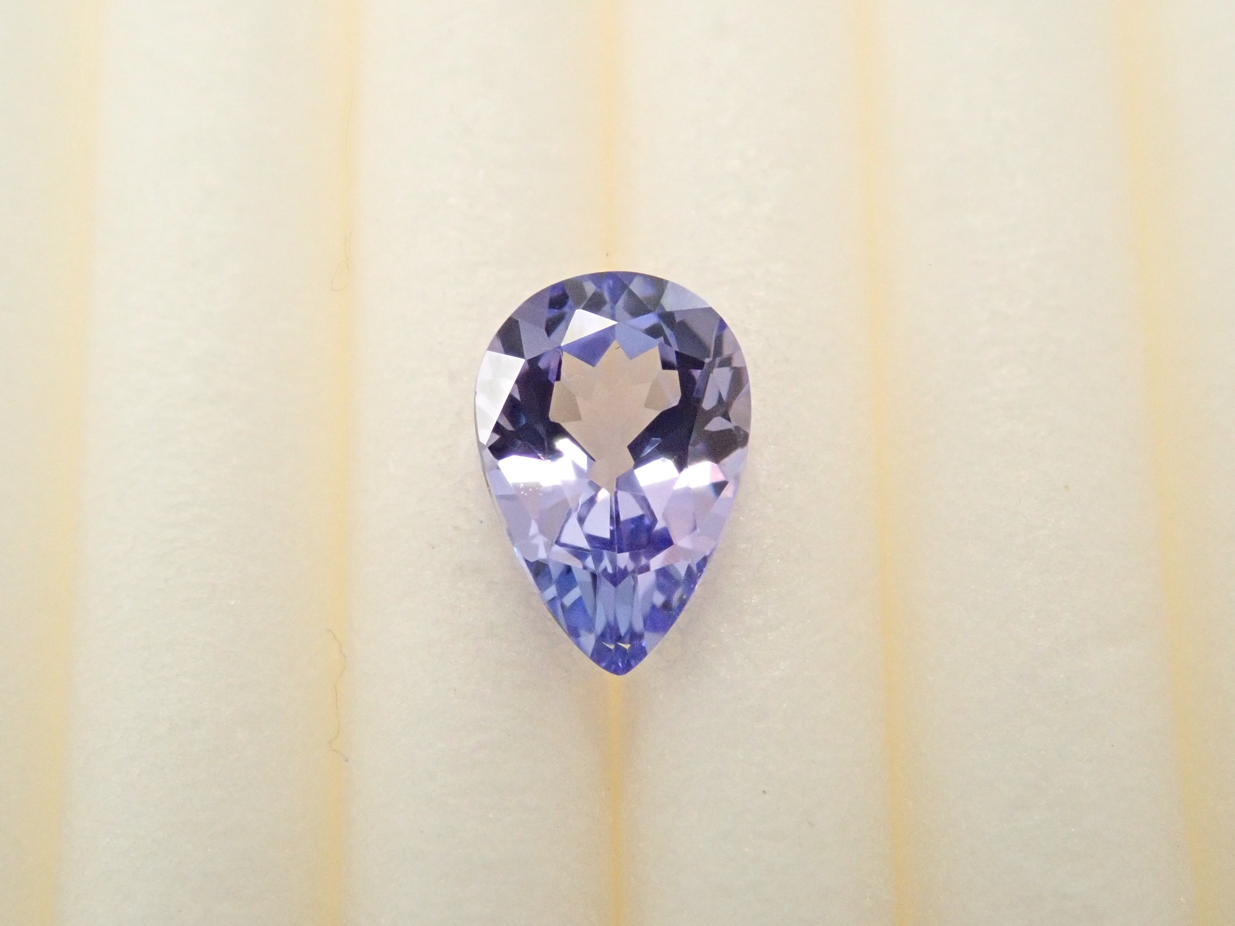 【2/8 22時販売】タンザニア産ラベンダータンザナイト 0.391ctルース